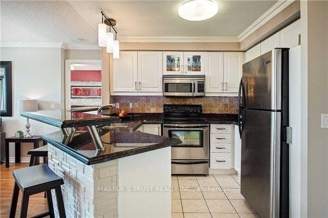 1030 Sheppard Avenue Unit 409 photo 9