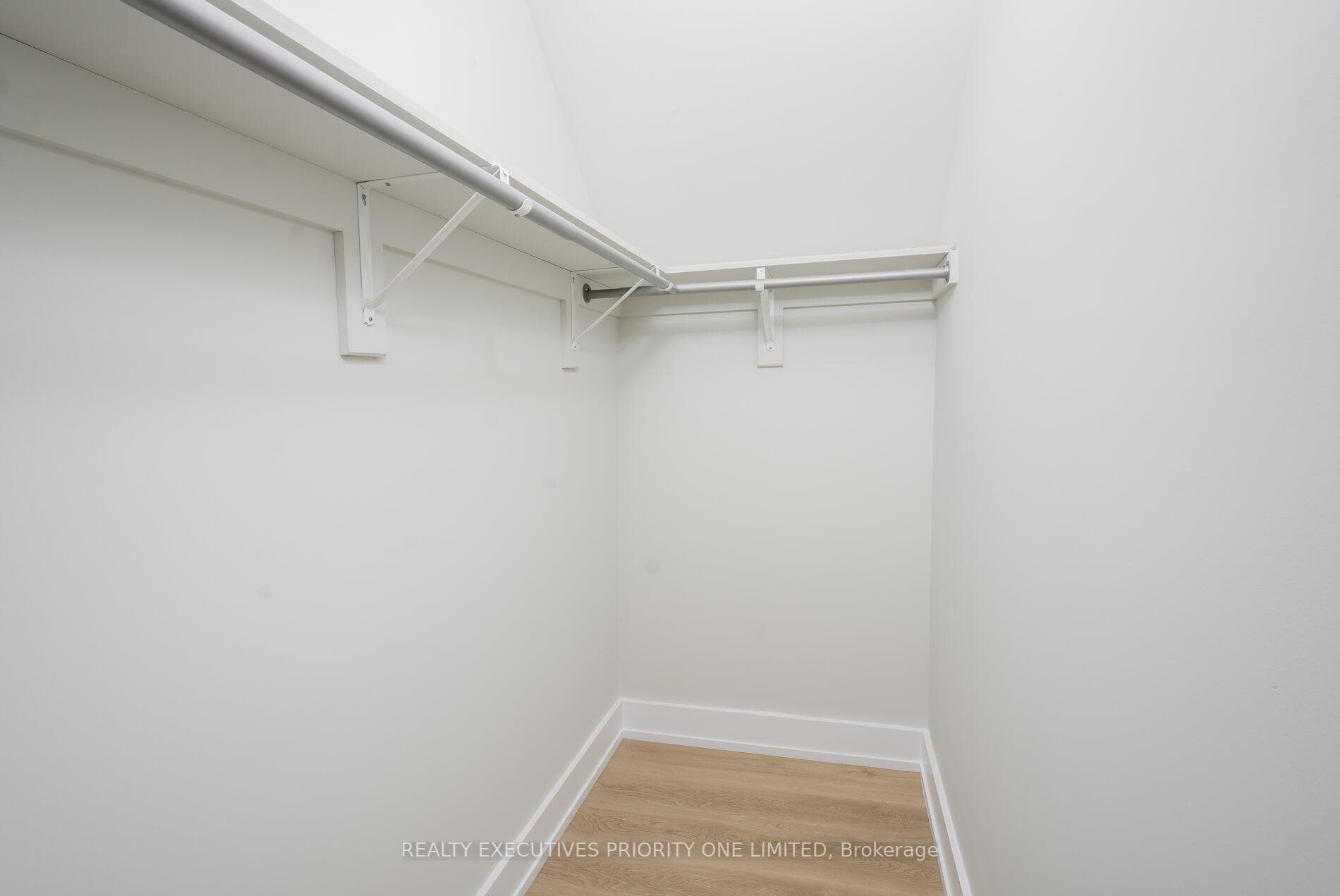 2195 King Road photo 21