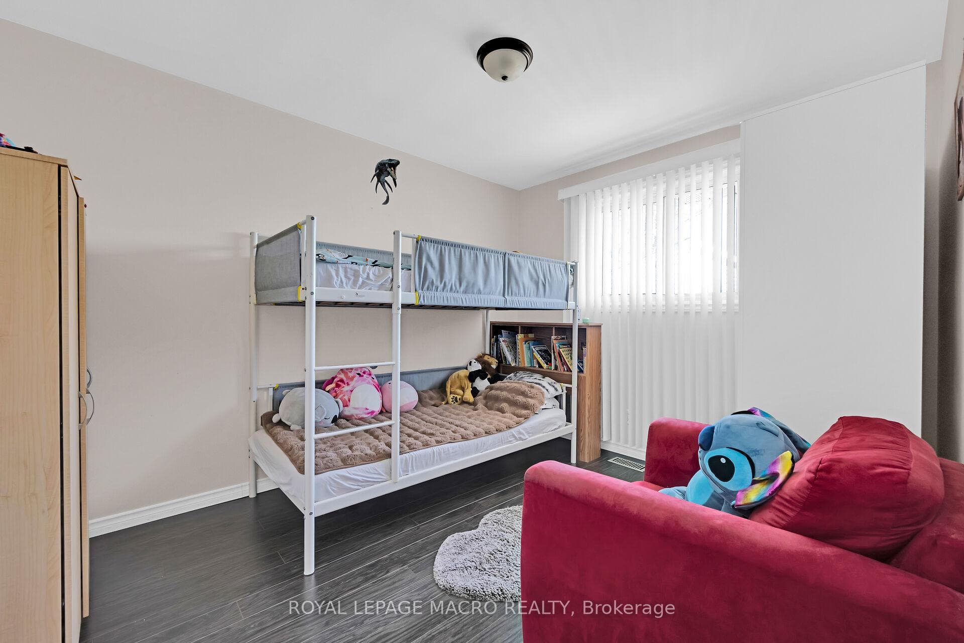 42 Warwick Road photo 18