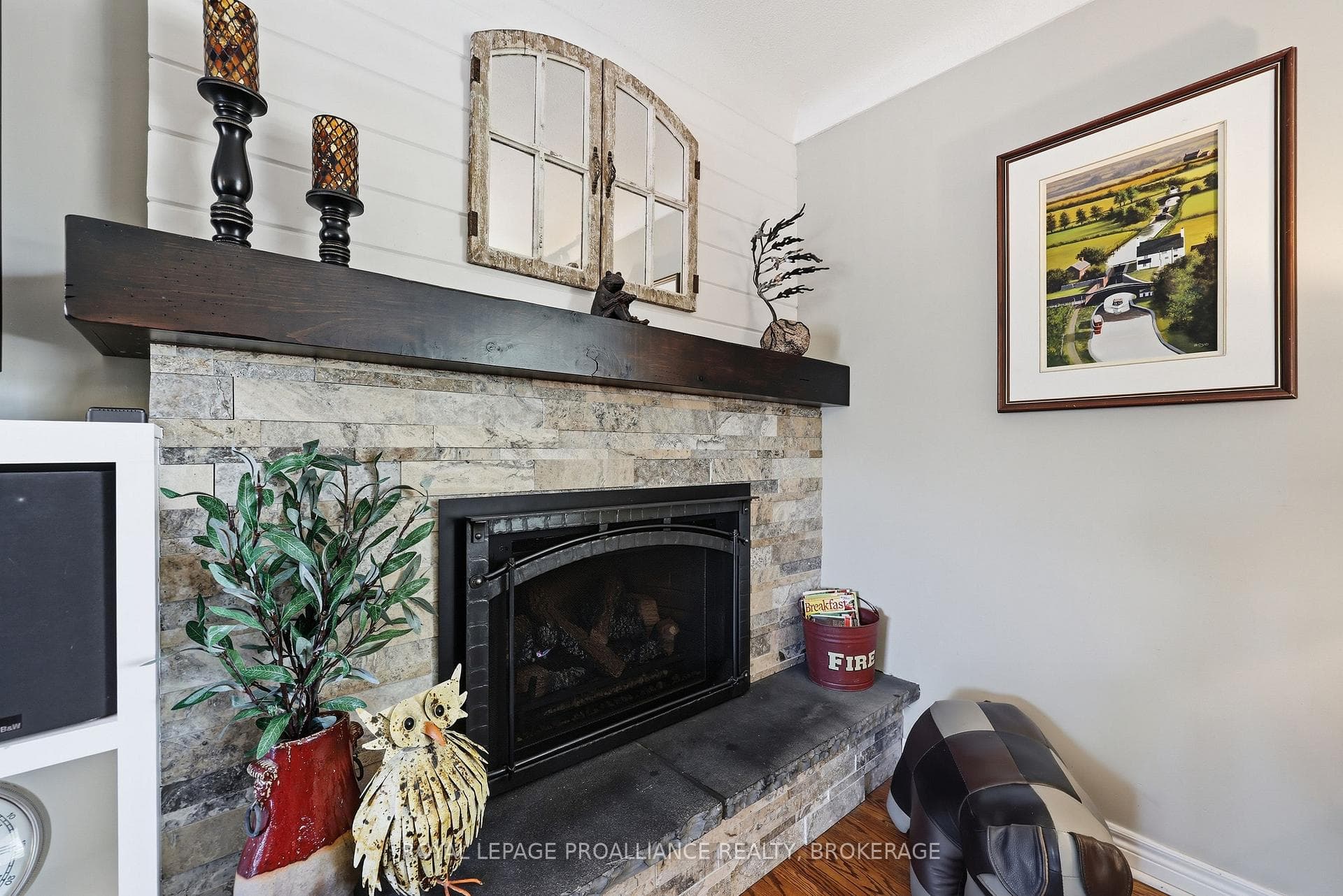 317 Avenue Road photo 27