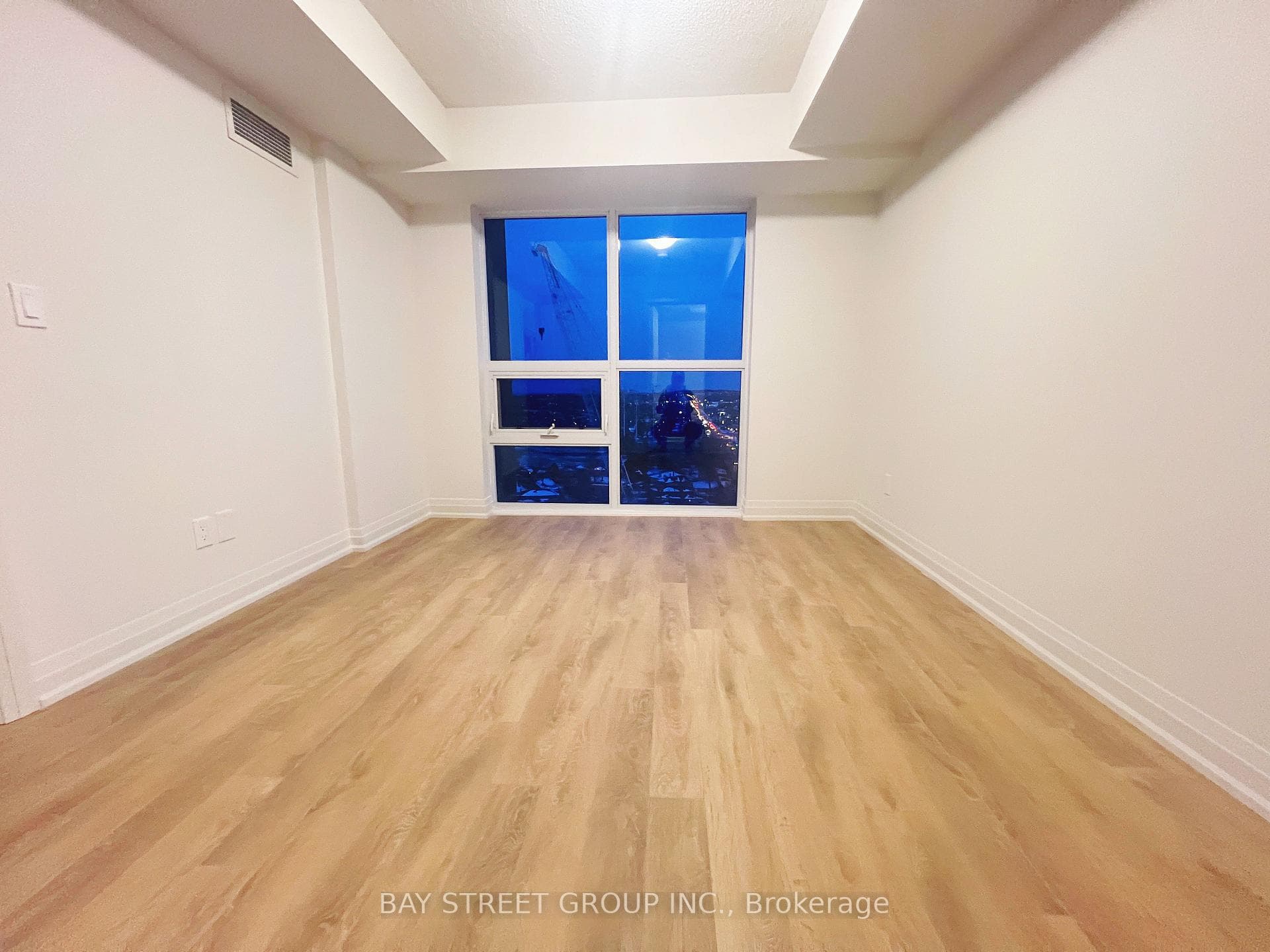 20 Meadowglen Place Unit 1705 photo 16