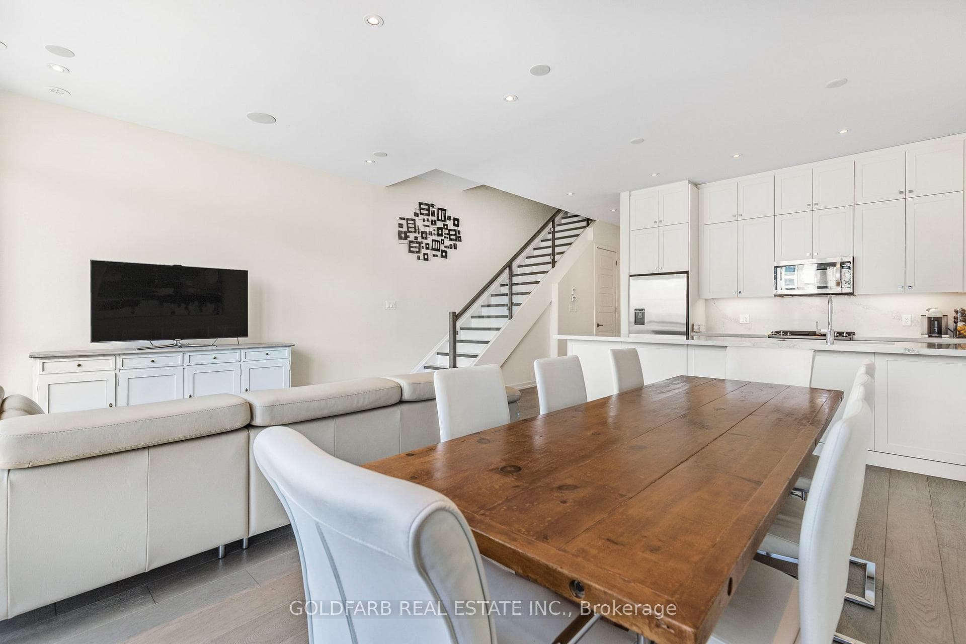 3547 Riva Avenue photo 9