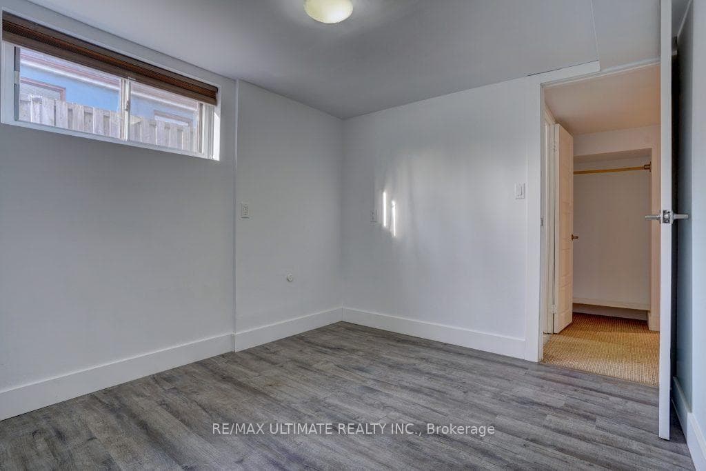 31 Jeavons Avenue Unit Lower photo 12