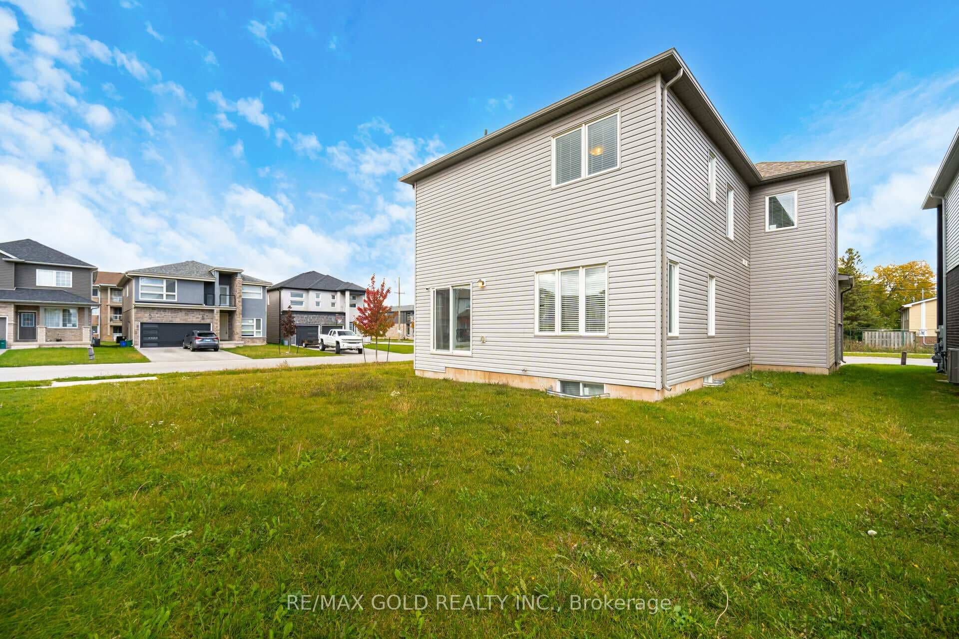 84 McCabe Avenue photo 38