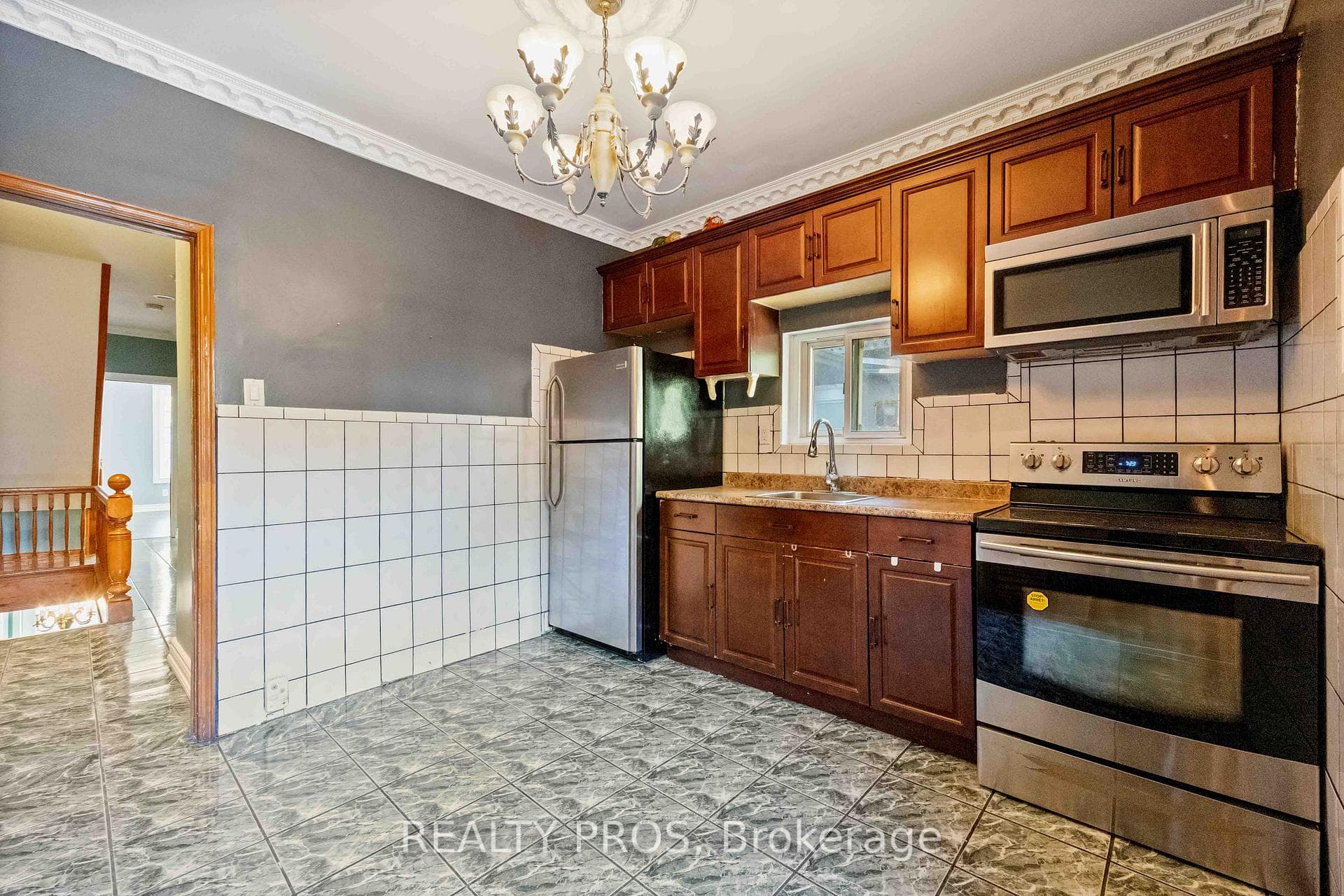 33 Lansdowne Avenue photo 19