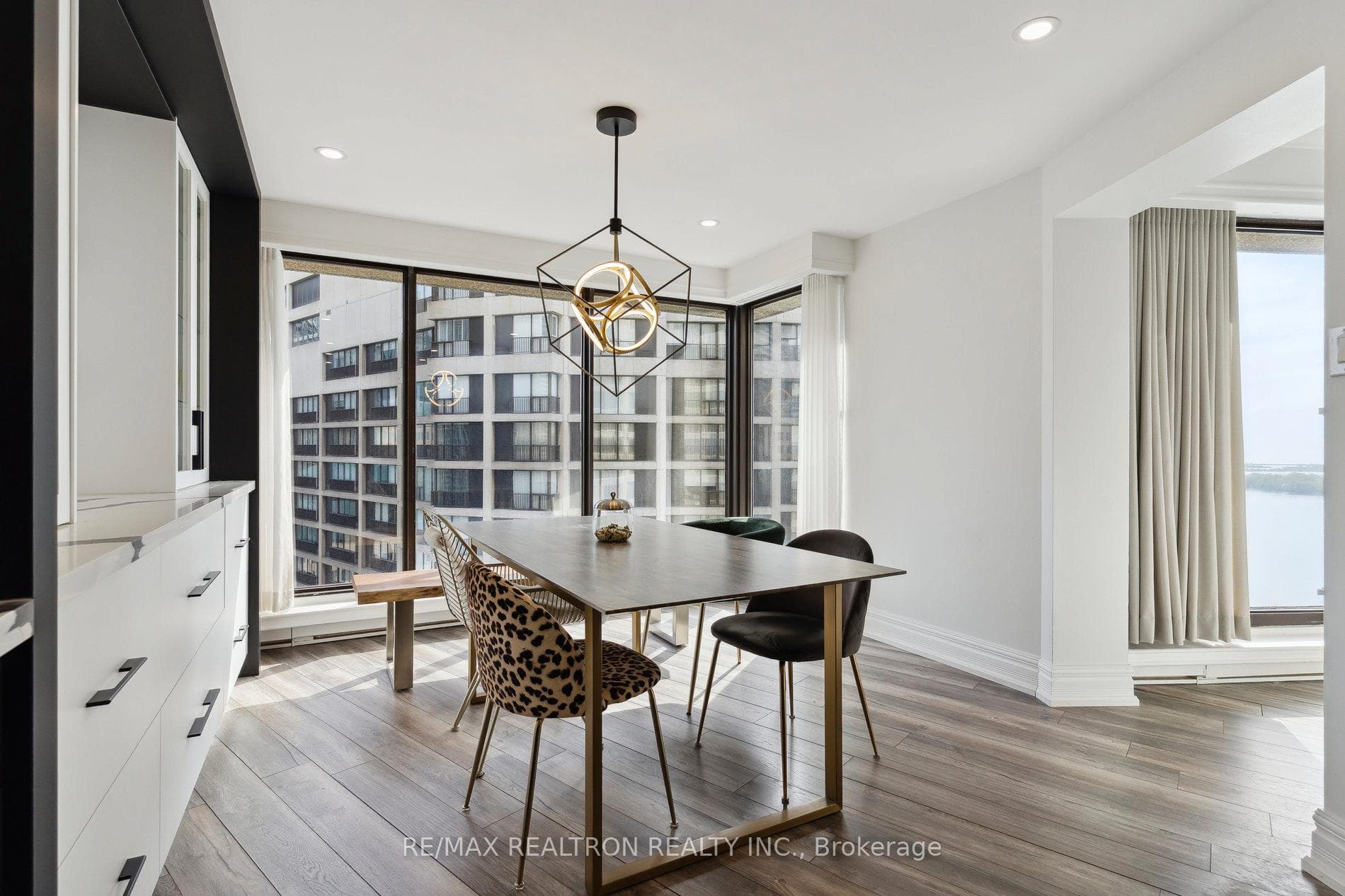 65 Harbour Square Unit 3206 photo 15