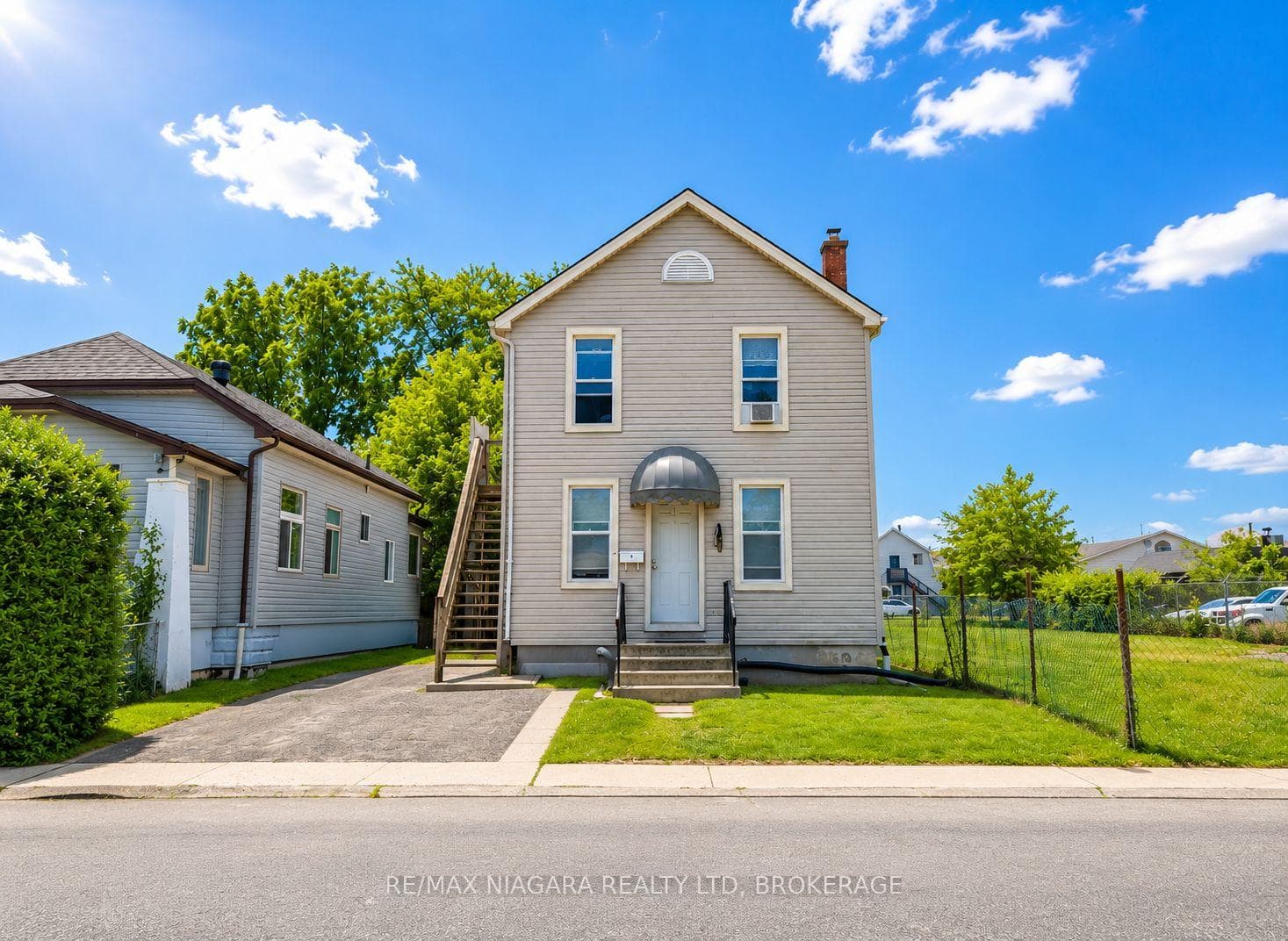 4 Manchester Avenue photo 1