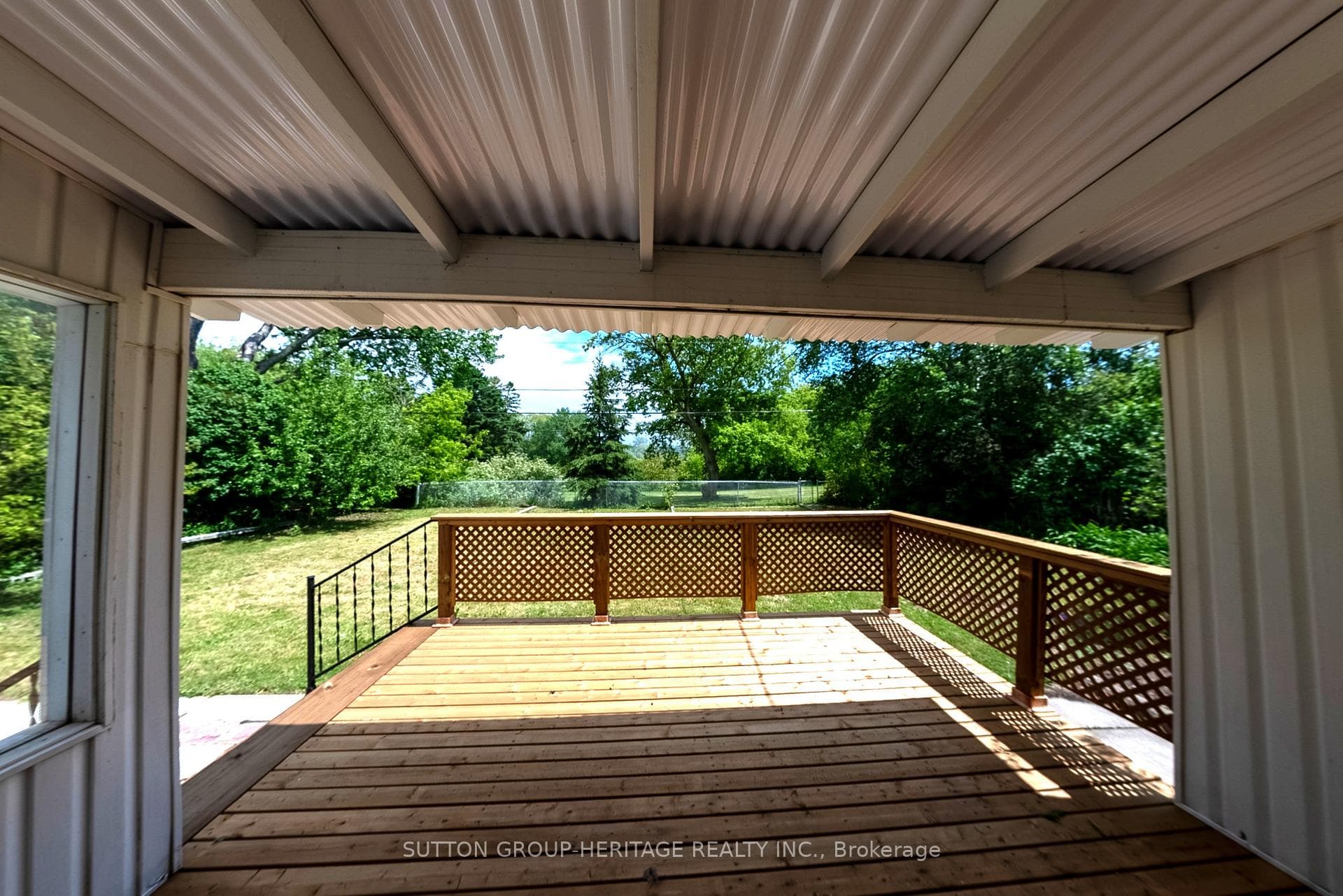 661 Annland Street photo 21