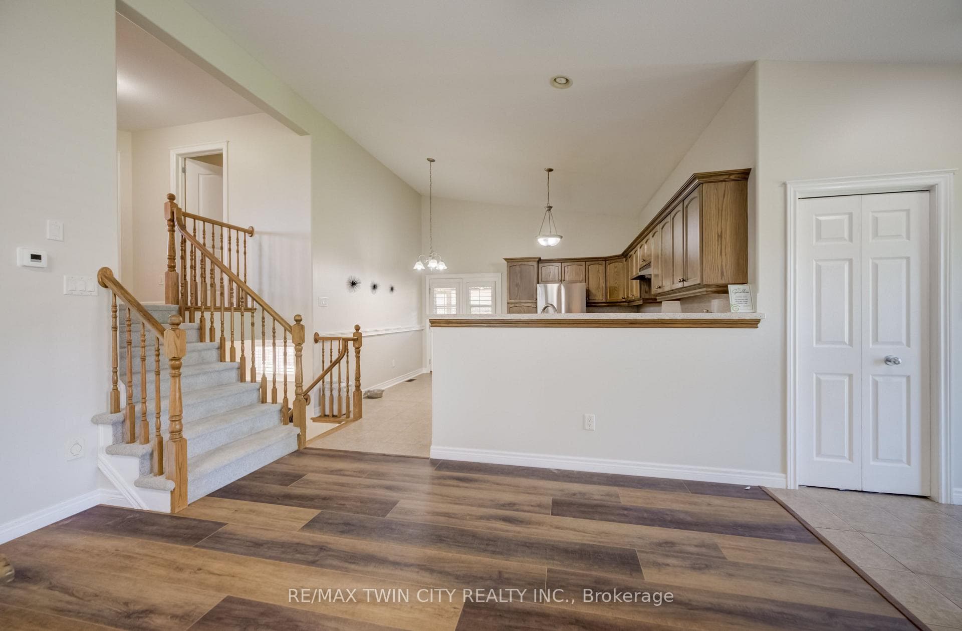18 Cherry Avenue photo 12
