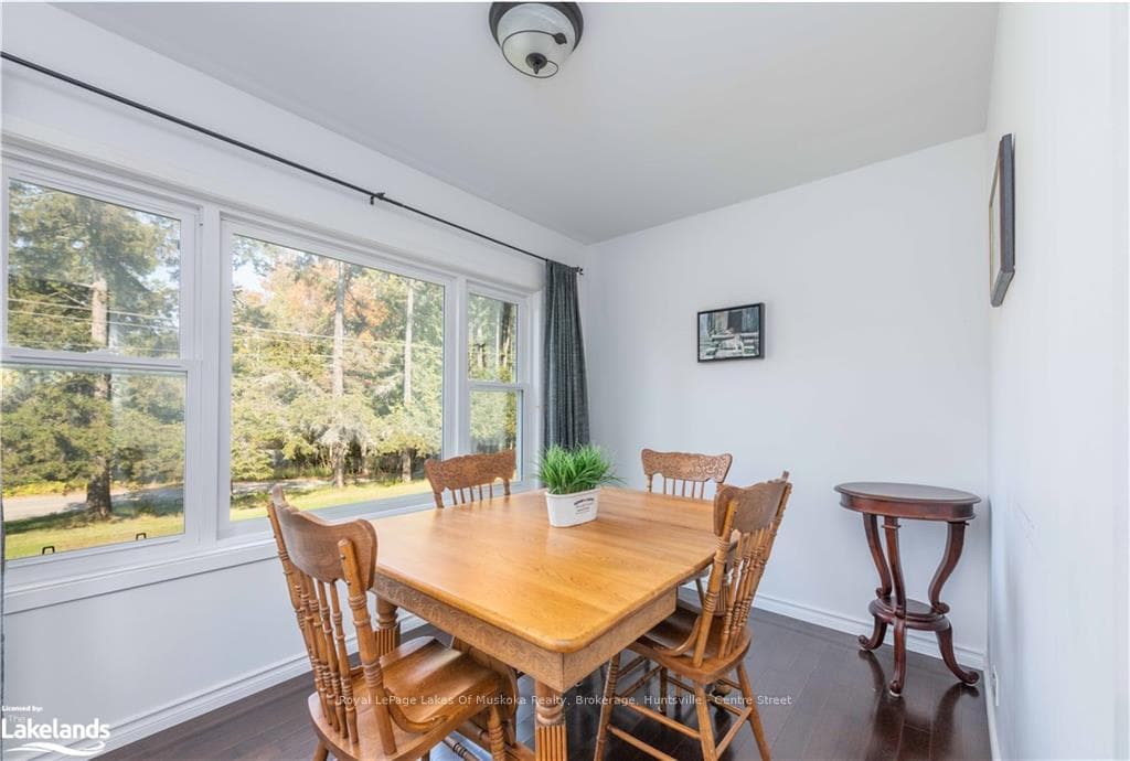 1249 FOXPOINT Road photo 13