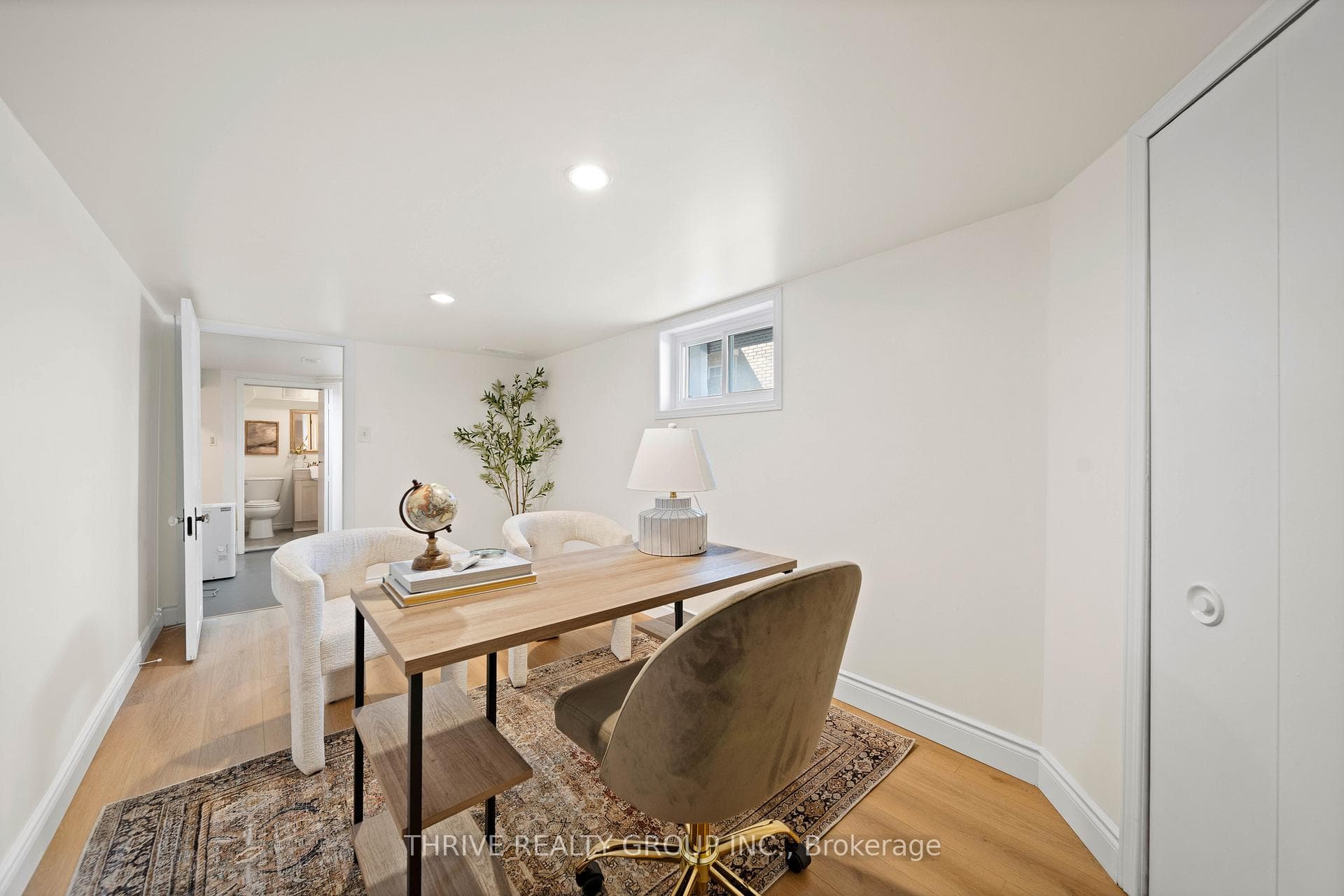 123 Thornton Avenue photo 28
