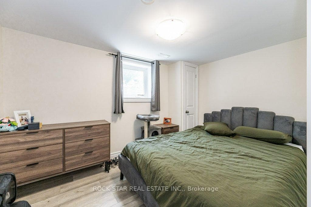 124 East 19th Street photo 37