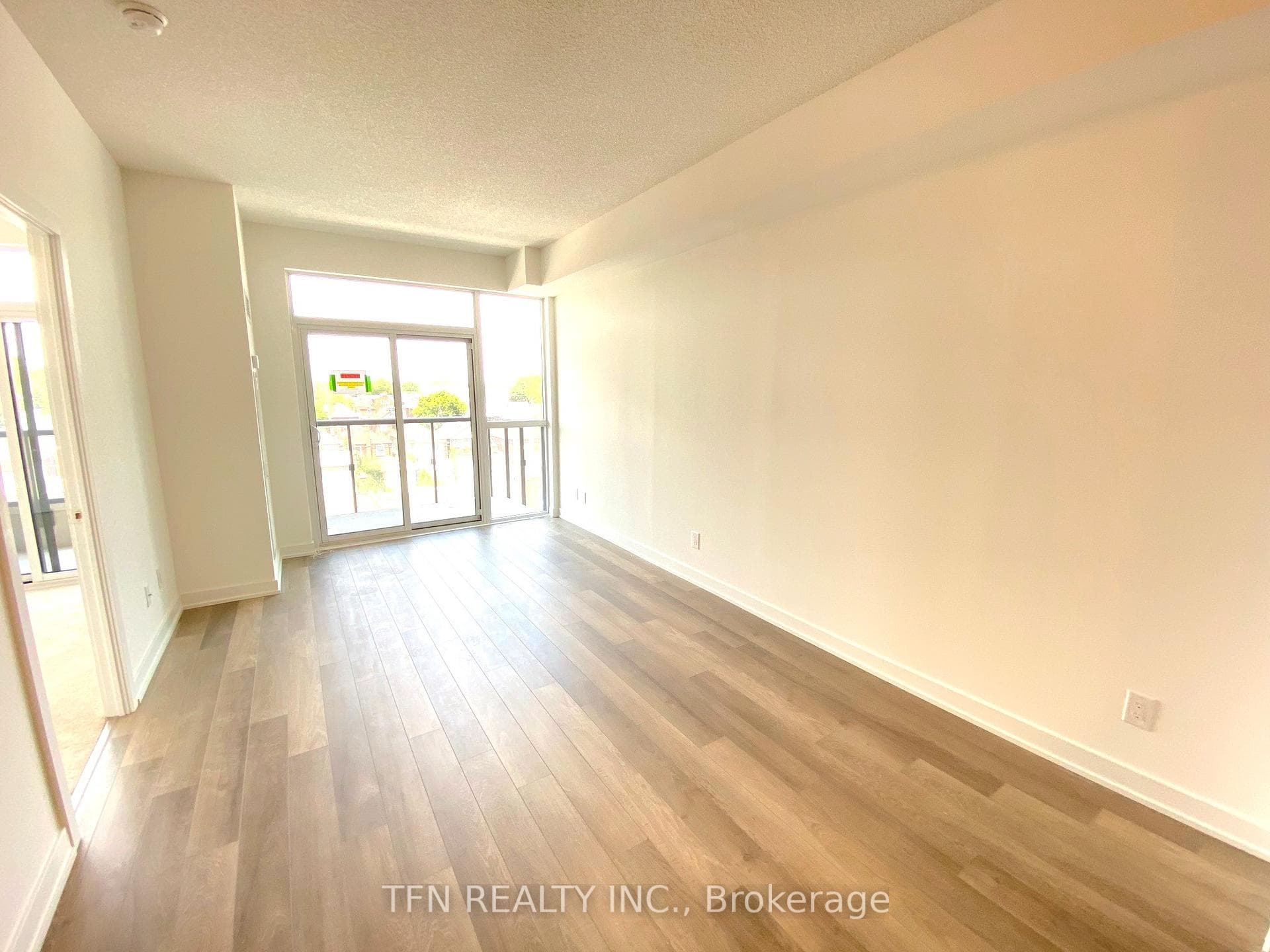 1603 Eglinton Avenue Unit 413 photo 3