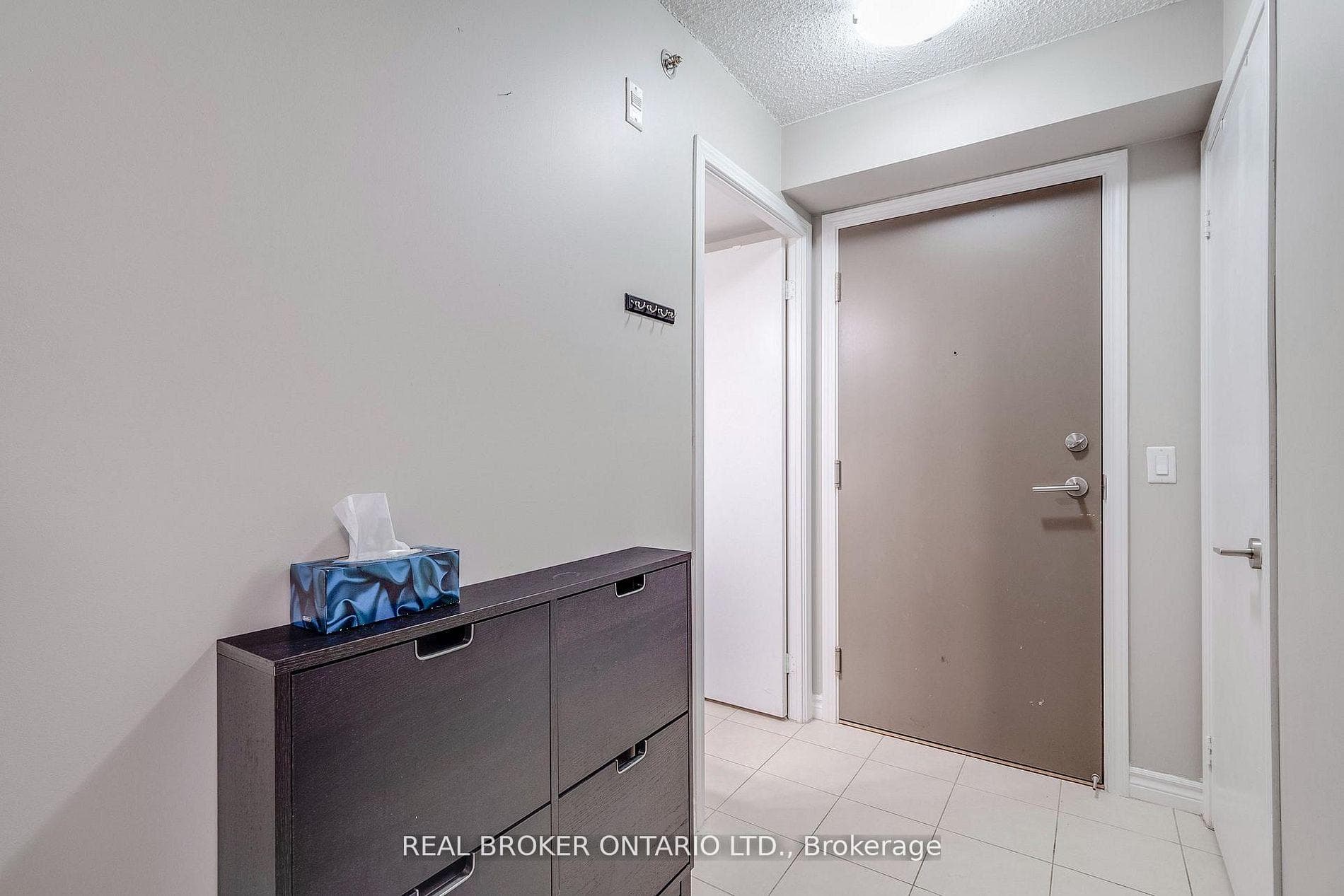35 Saranac Boulevard Unit 225 photo 4