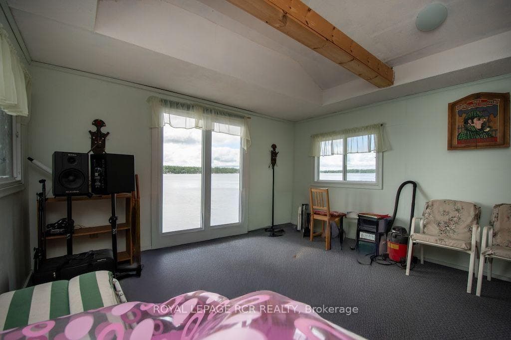 Interior Bunkie Boathouse