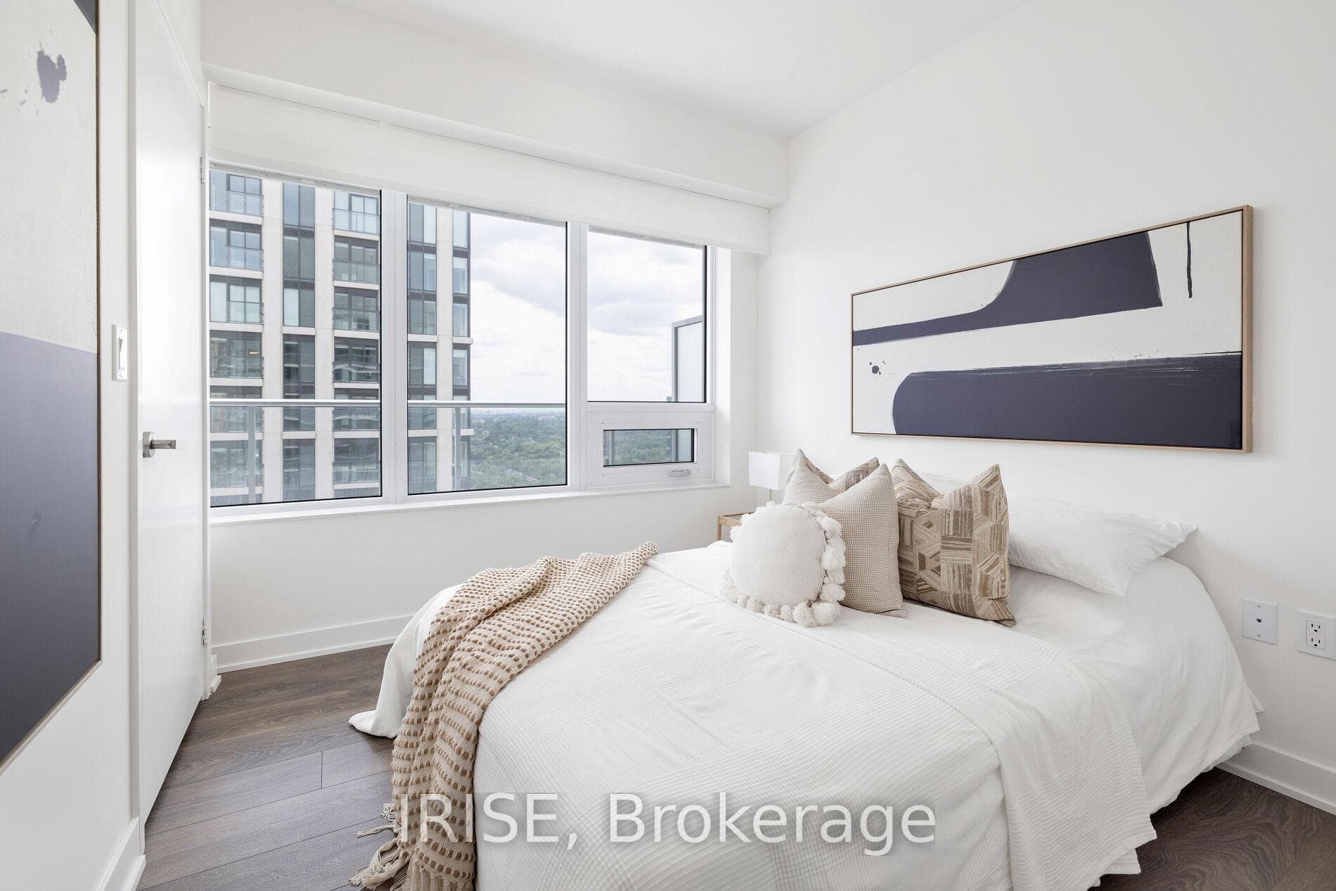 99 Broadway Avenue Unit 3509 photo 21