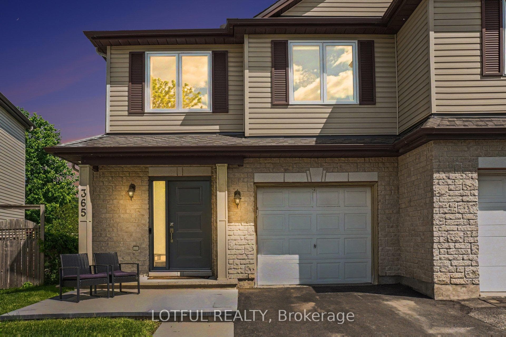 365 Riversedge Crescent photo 1