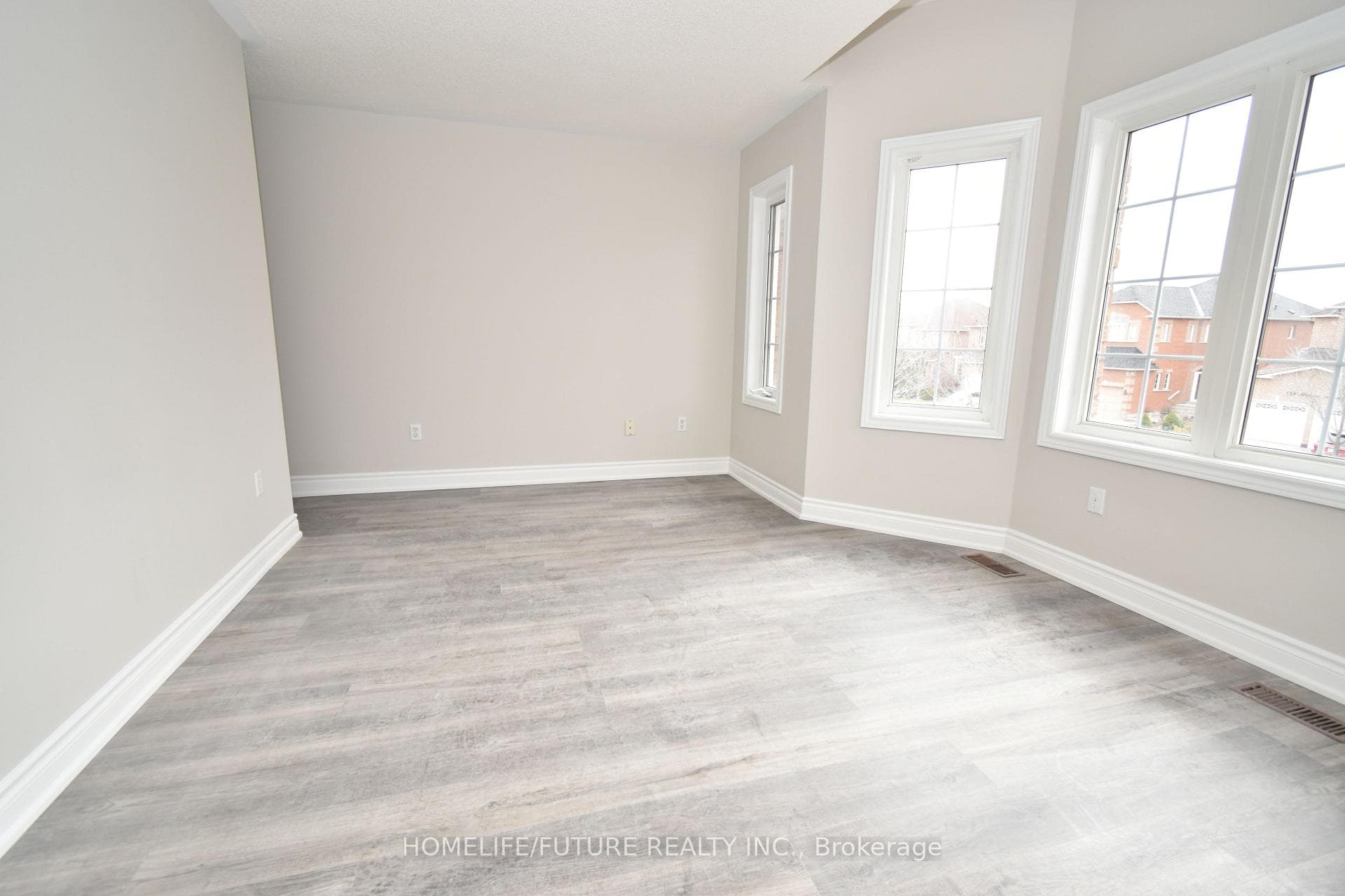 626 Highglen Avenue photo 31
