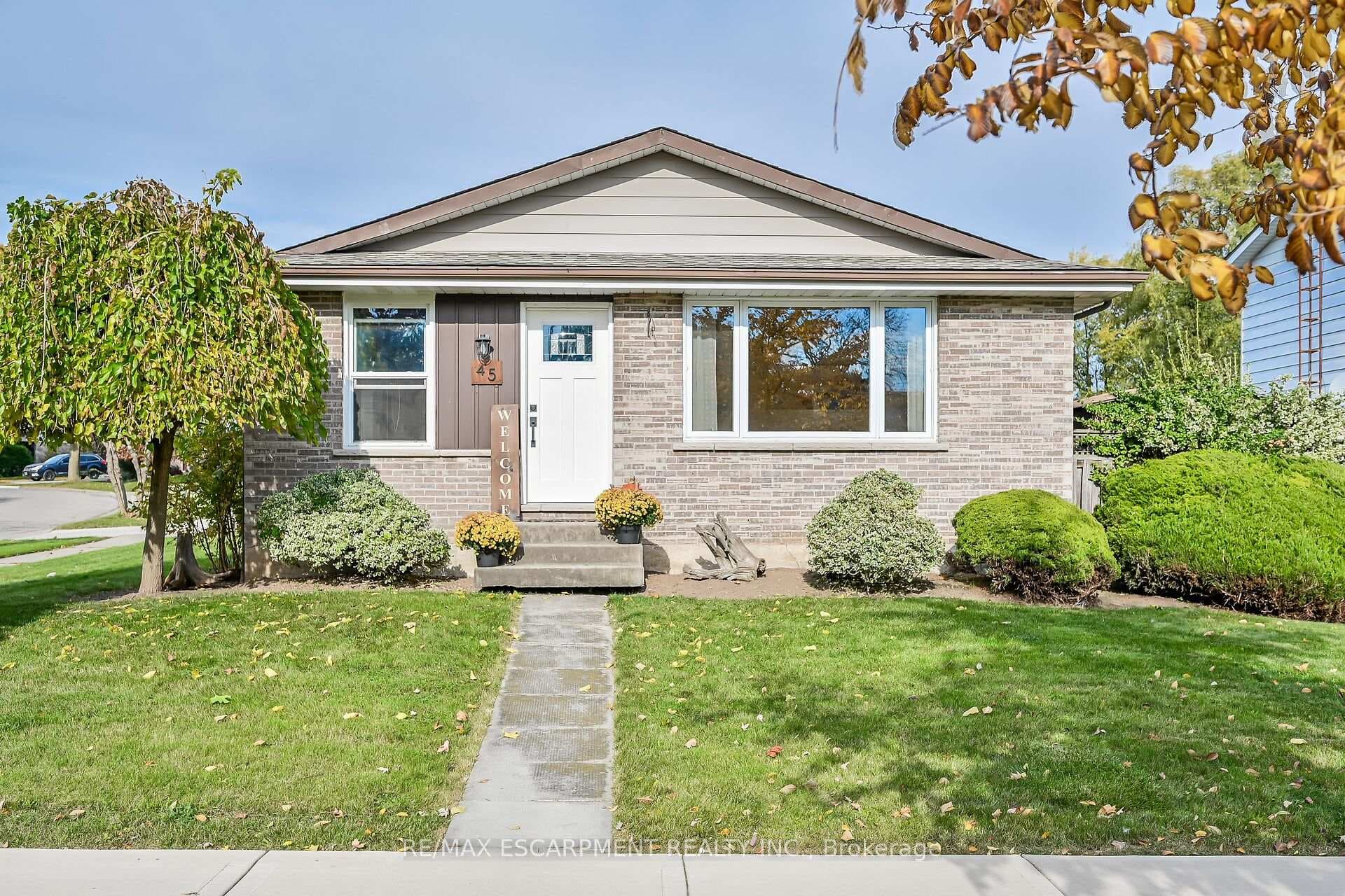 45 CHILTON Drive photo 2
