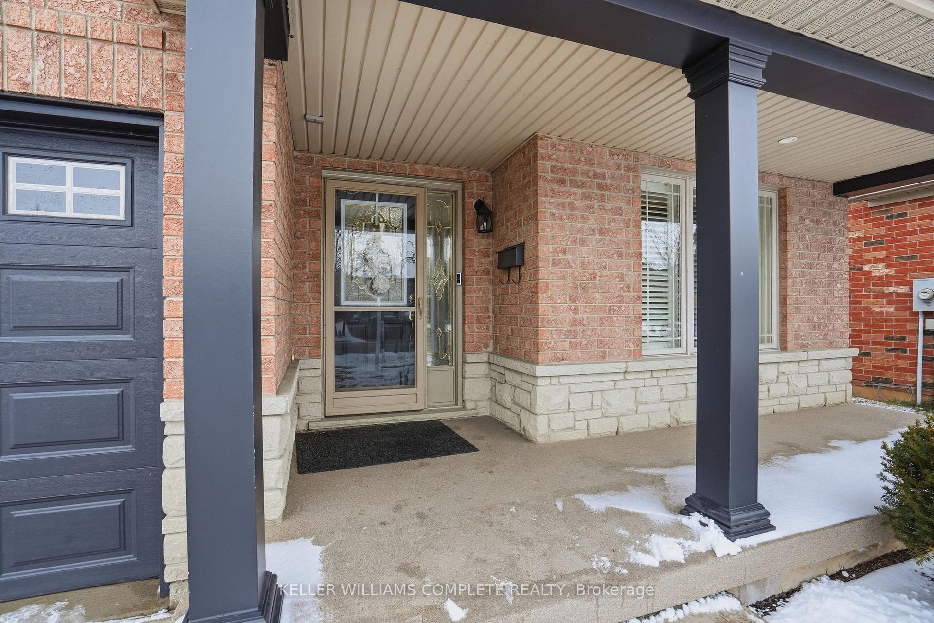 144 Sumner Crescent photo 2