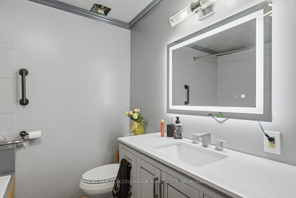 223 Newburgh Road photo 34