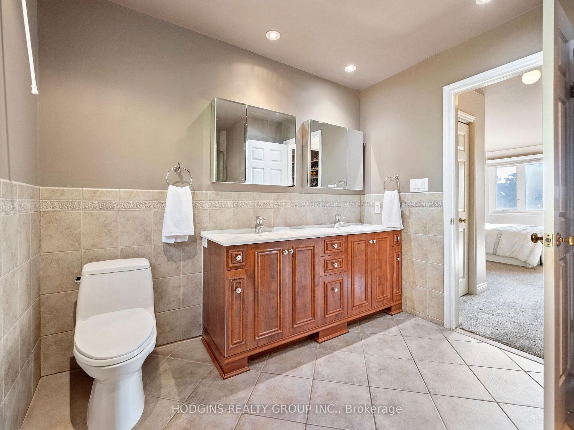1846 Paddock Crescent photo 15