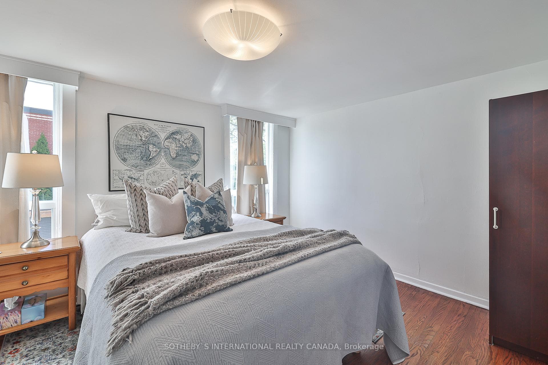 125 Lippincott Street photo 29