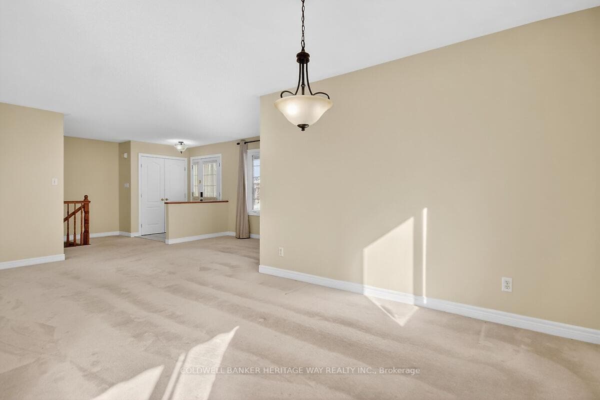 492 Joseph Street photo 5