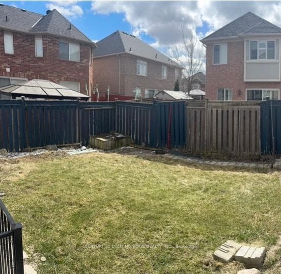 657 Brothers Crescent photo 50