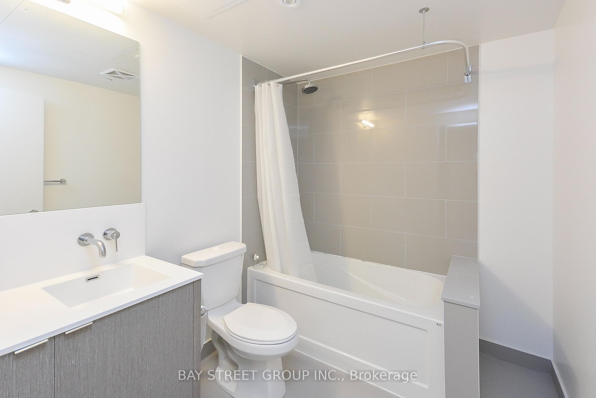 100 Harbour Street Unit 2109 photo 4