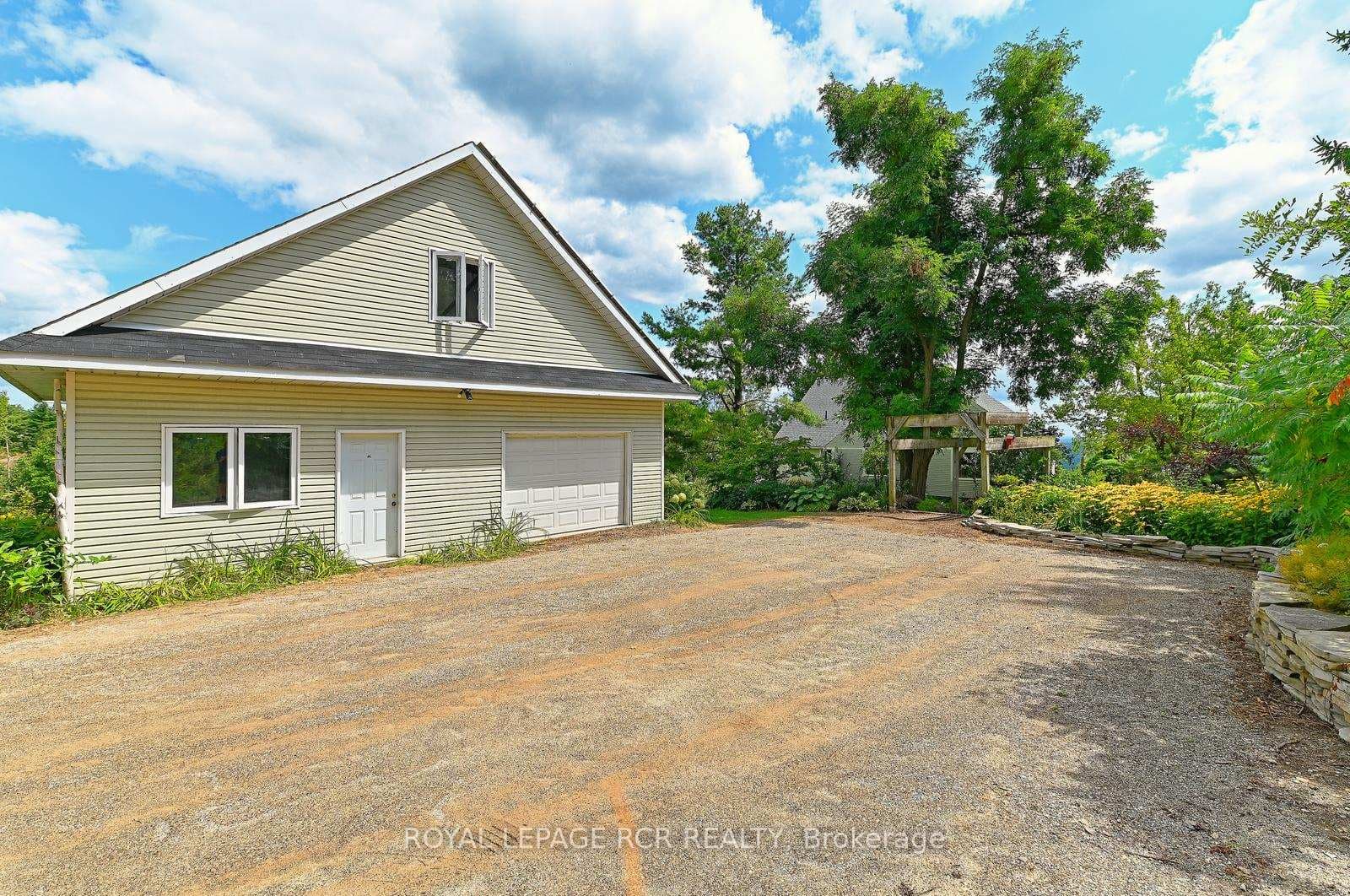 798433 3rd Line photo 27