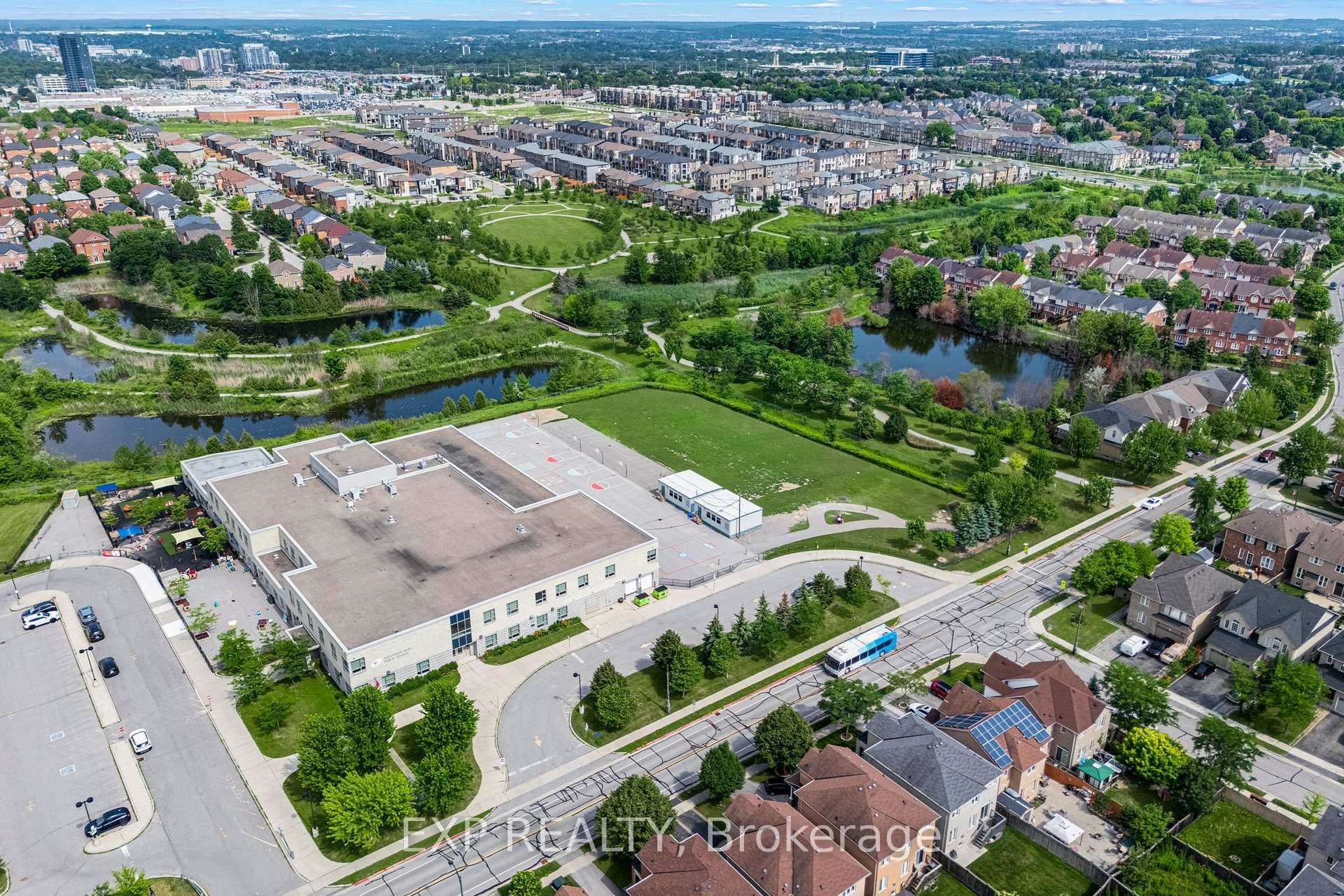 320 Dowson Loop photo 48