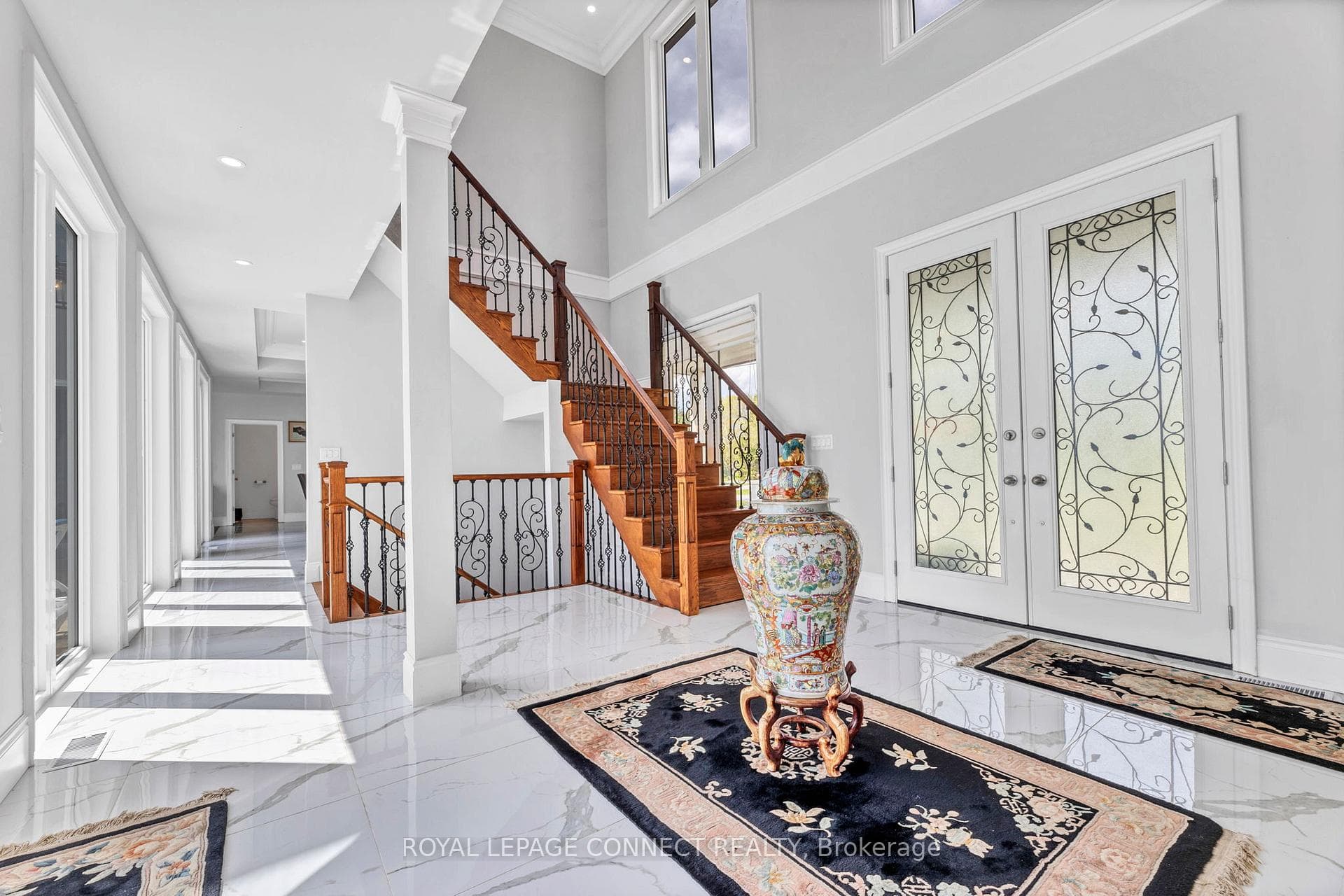 401 Lakeshore Road photo 14