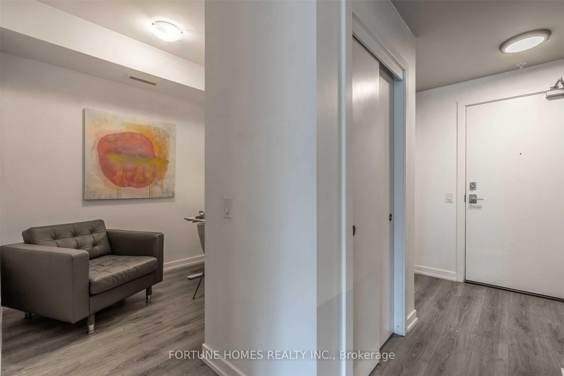 40 Esplanade Lane Unit 210 photo 17