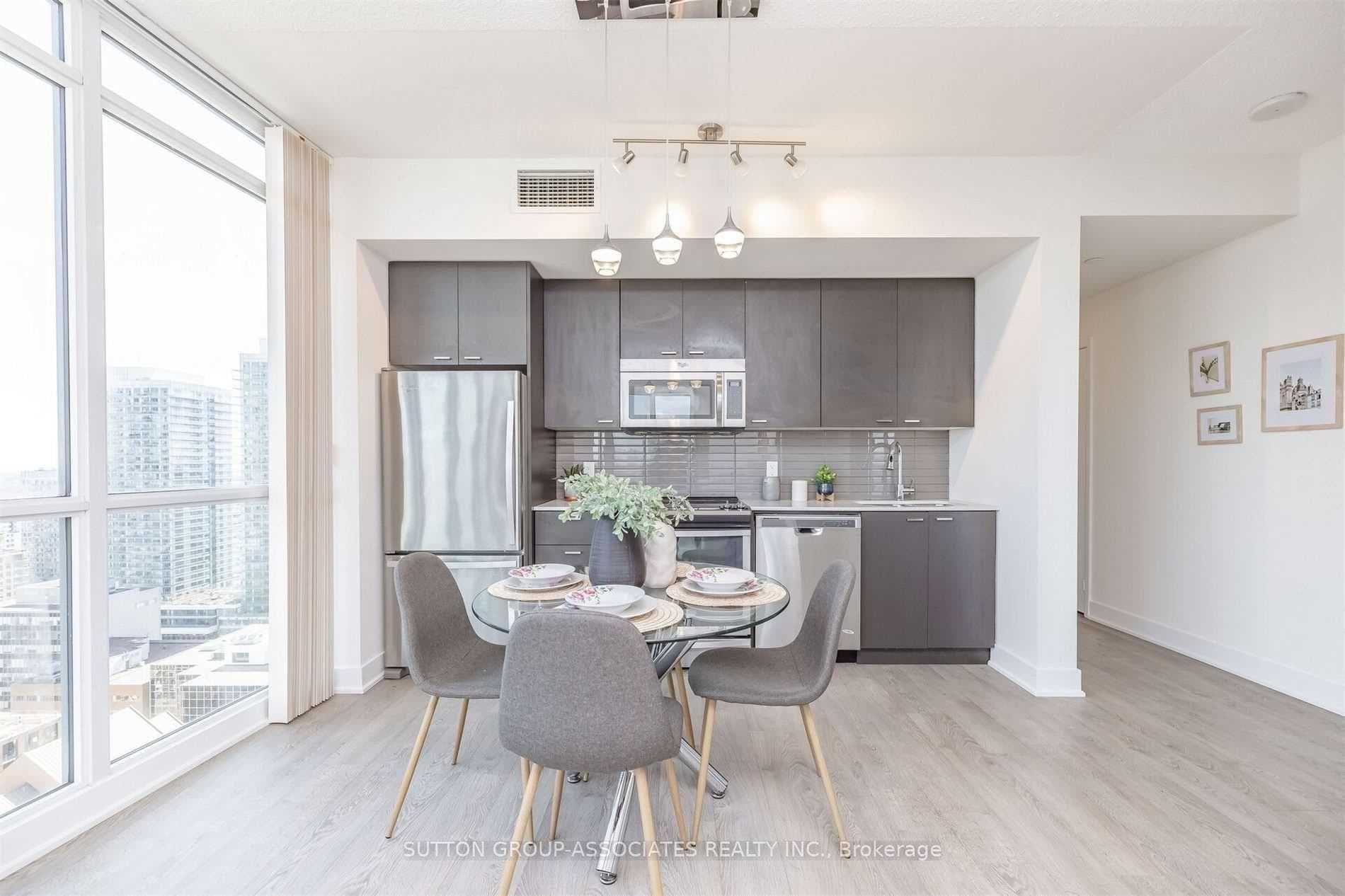 30 Roehampton Avenue Unit 2608 photo 6