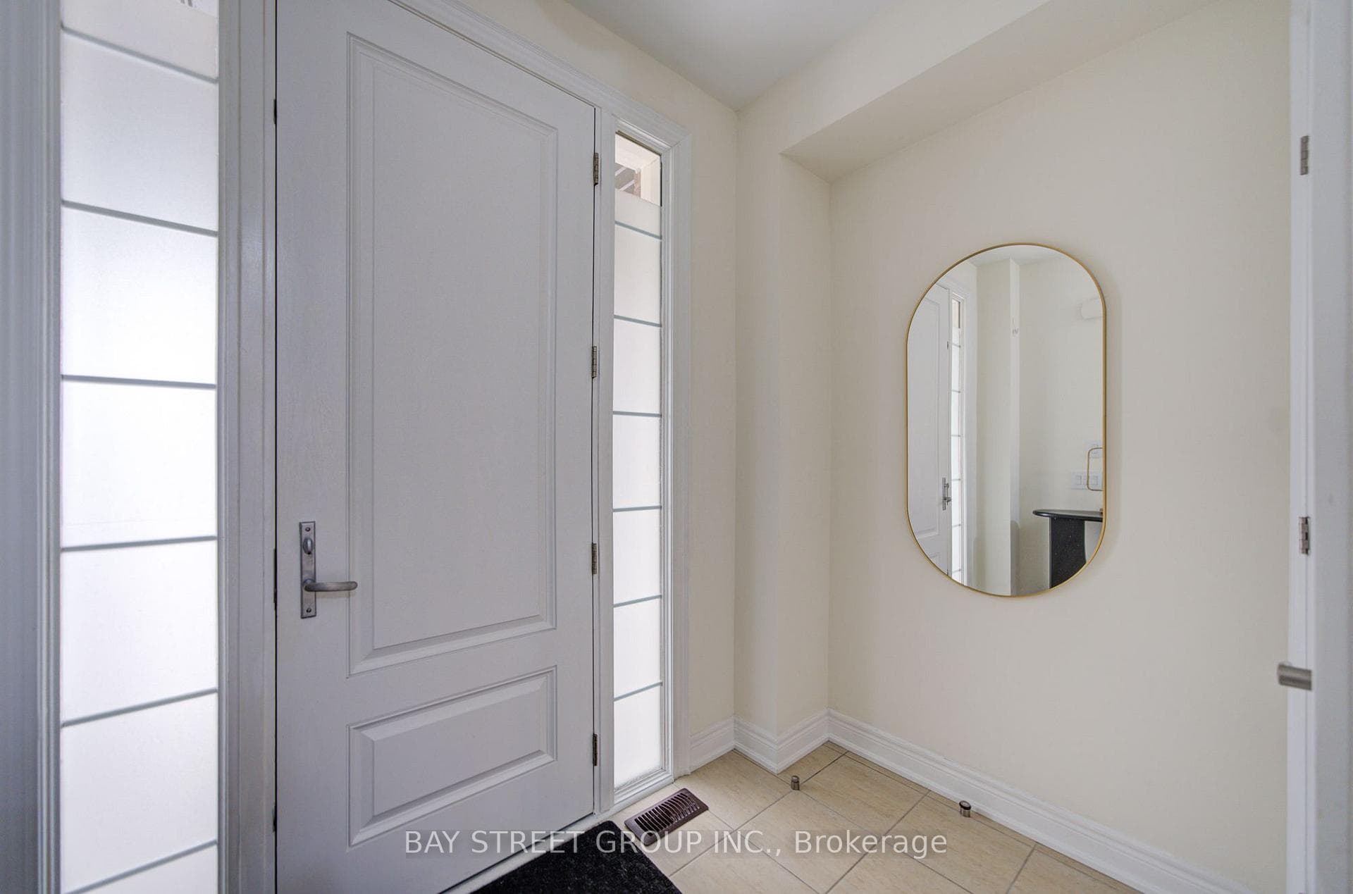 113 Drizzel Crescent photo 4