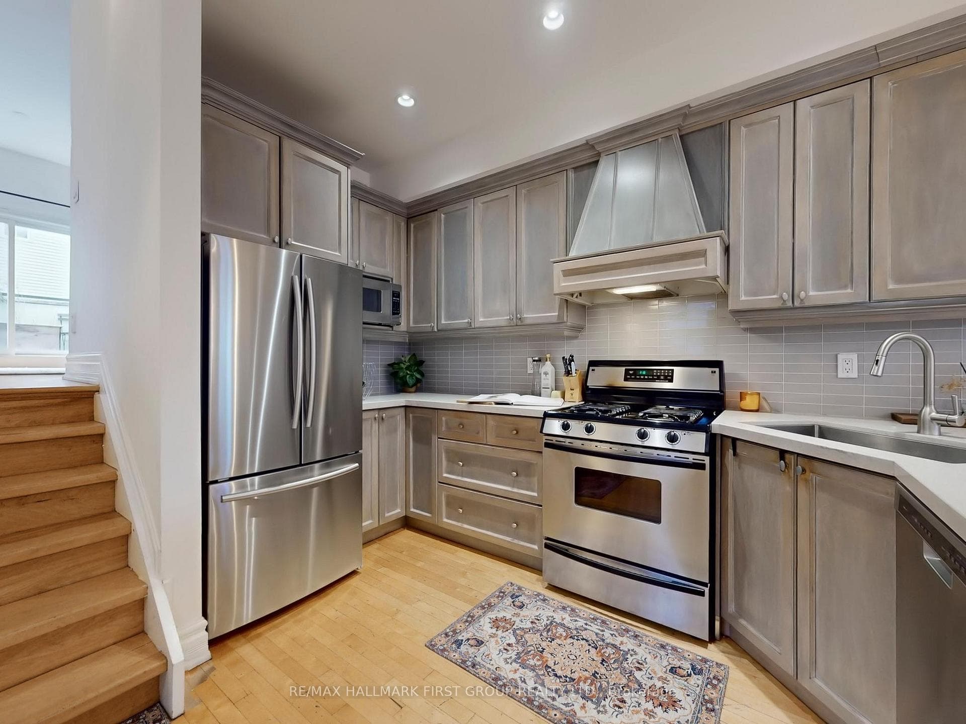 9D Woodfield Road photo 8