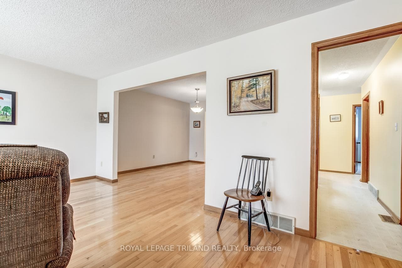 306 Highview Drive photo 3