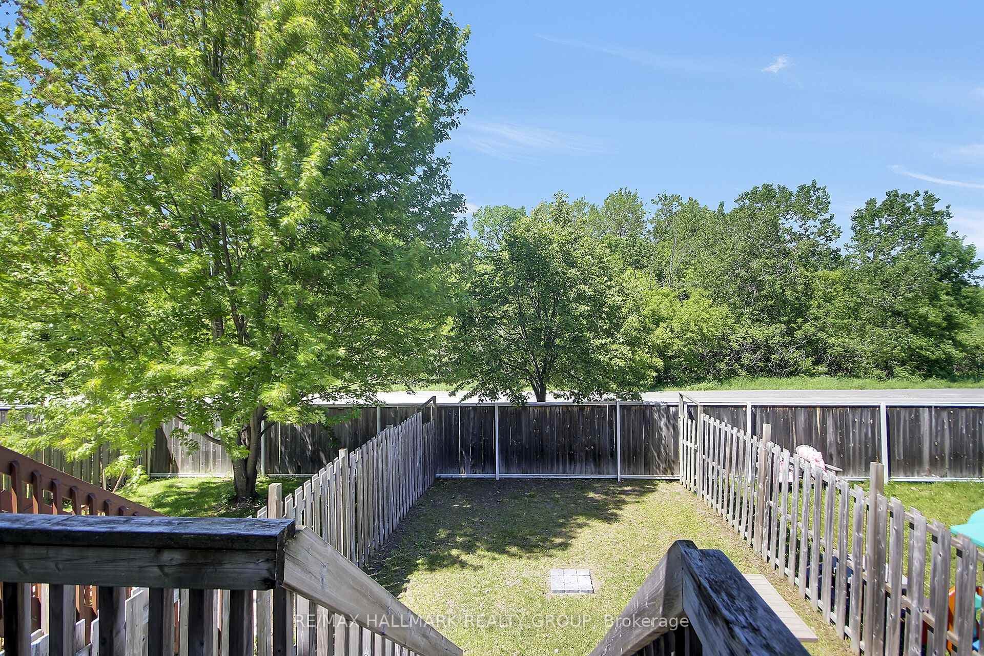 450 Sultan Street photo 4