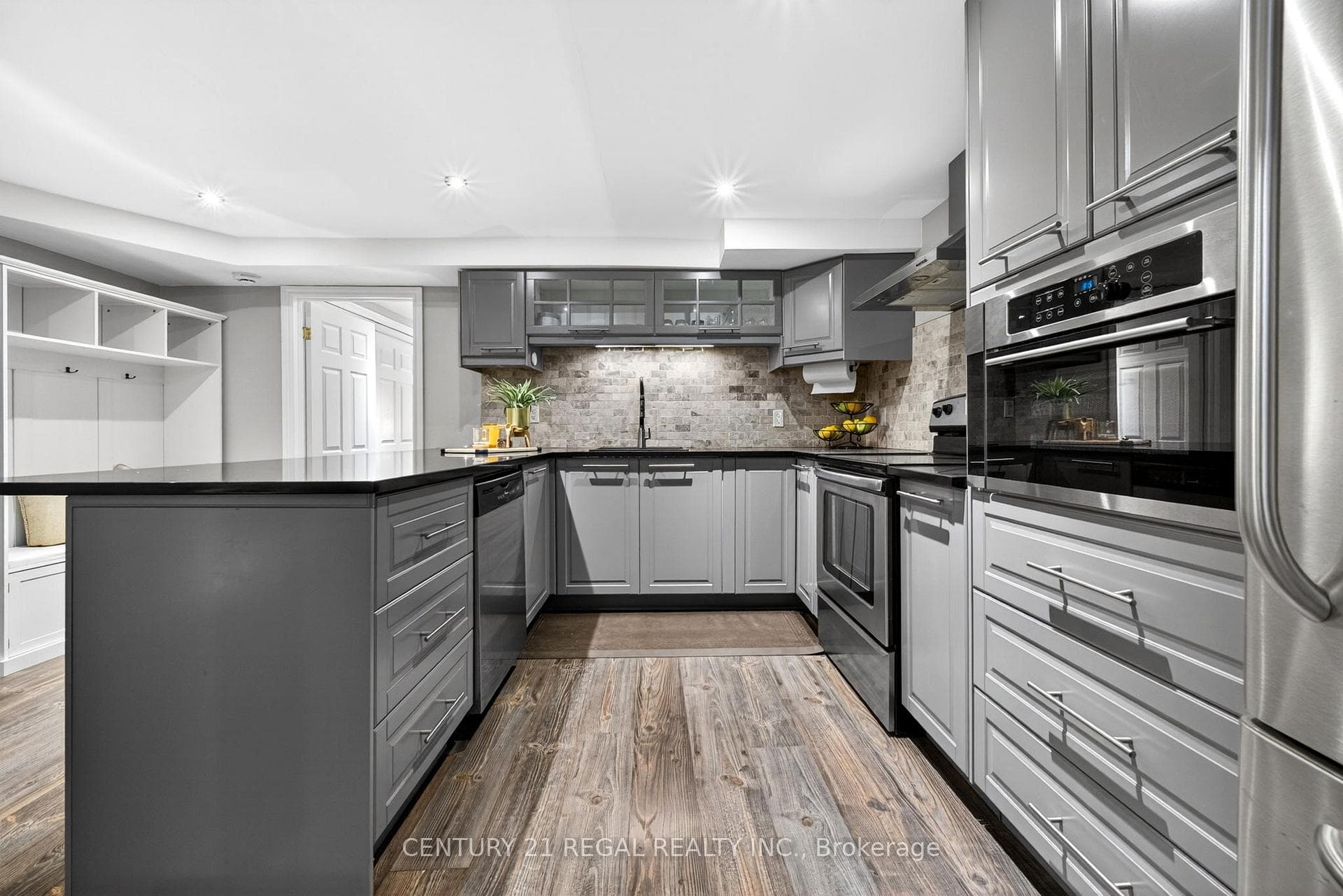Apartment/Kitchen
