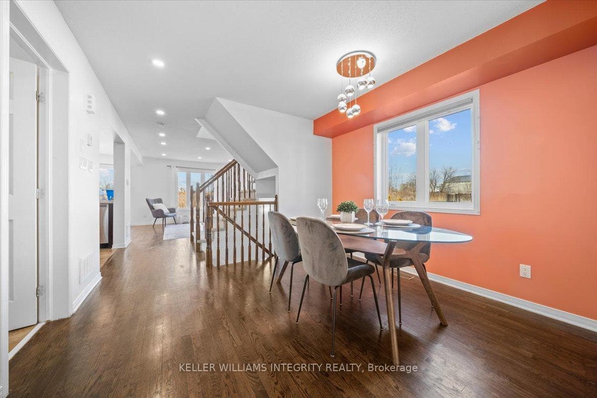 244 Macoun Circle photo 3