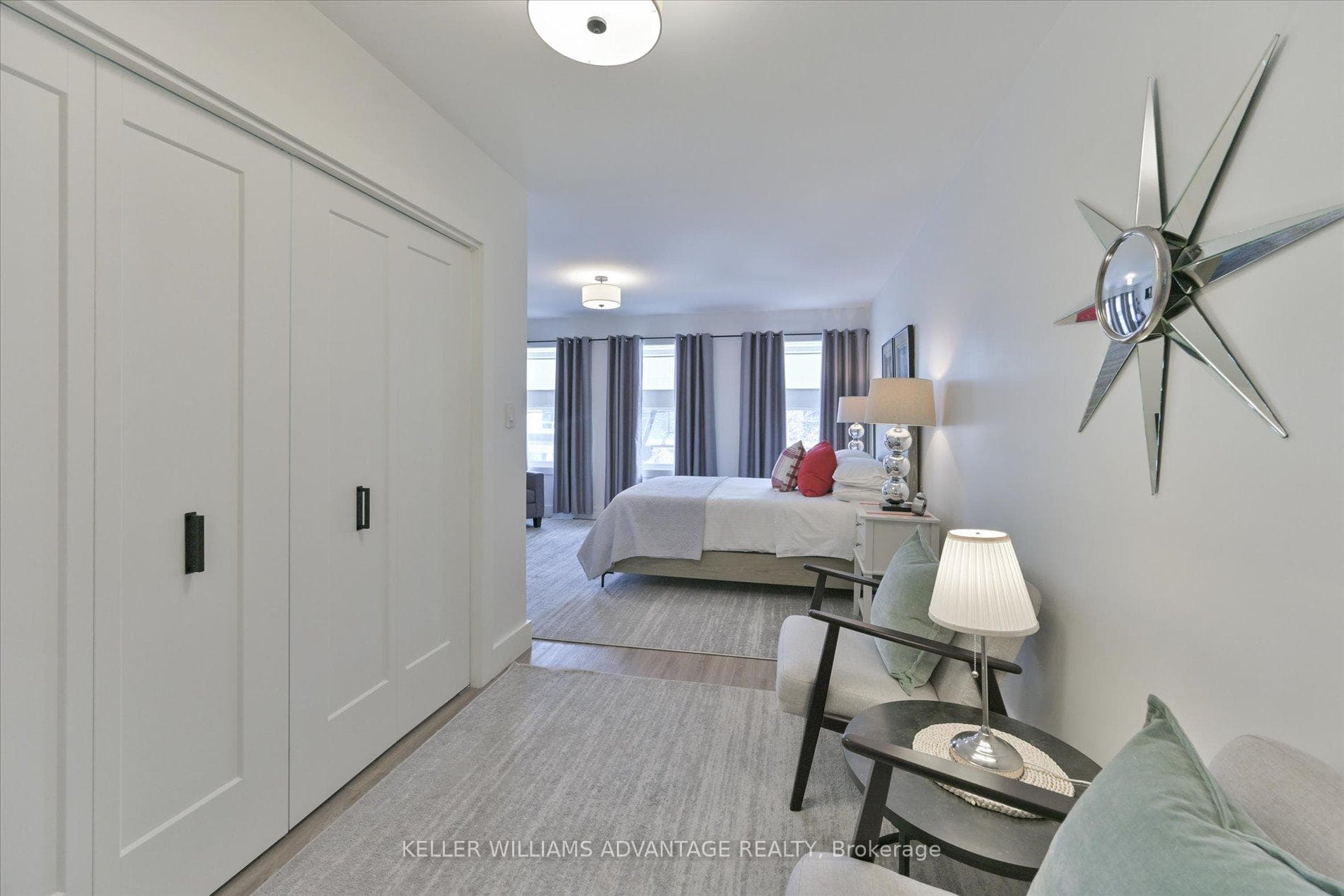 1568 Dundas Street photo 18