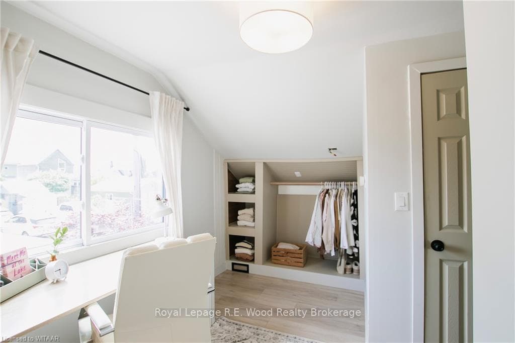 411 TOWER HEIGHTS Drive photo 34