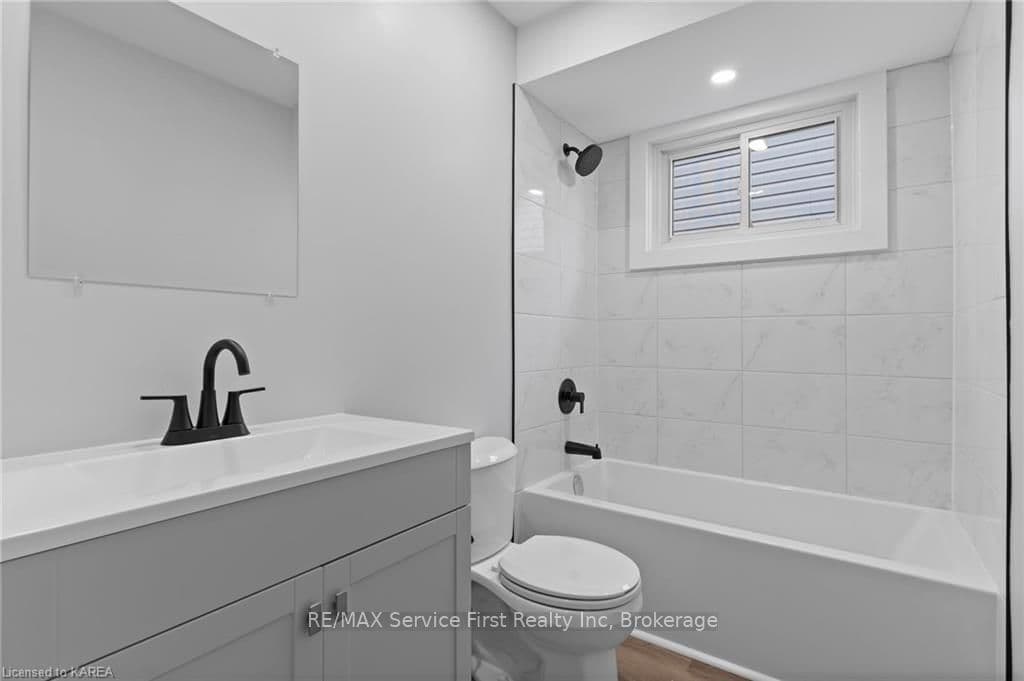 1 CONACHER Drive Unit 1 photo 13