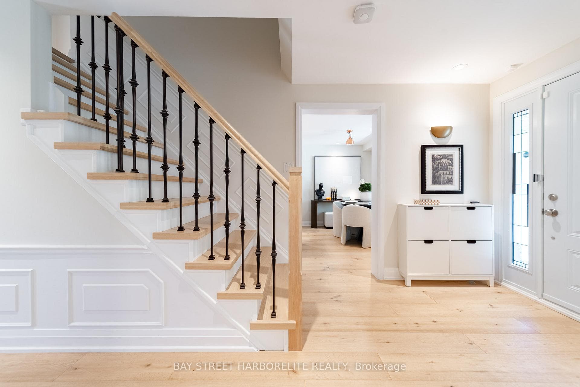 2366 Devon Road photo 6