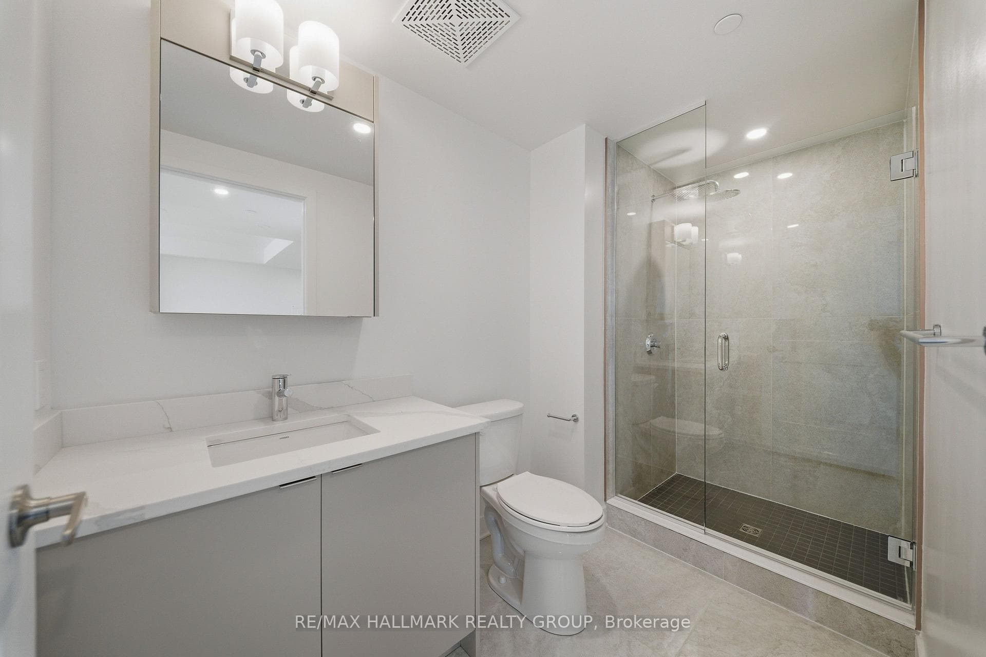 180 George Street Unit 2603 photo 21