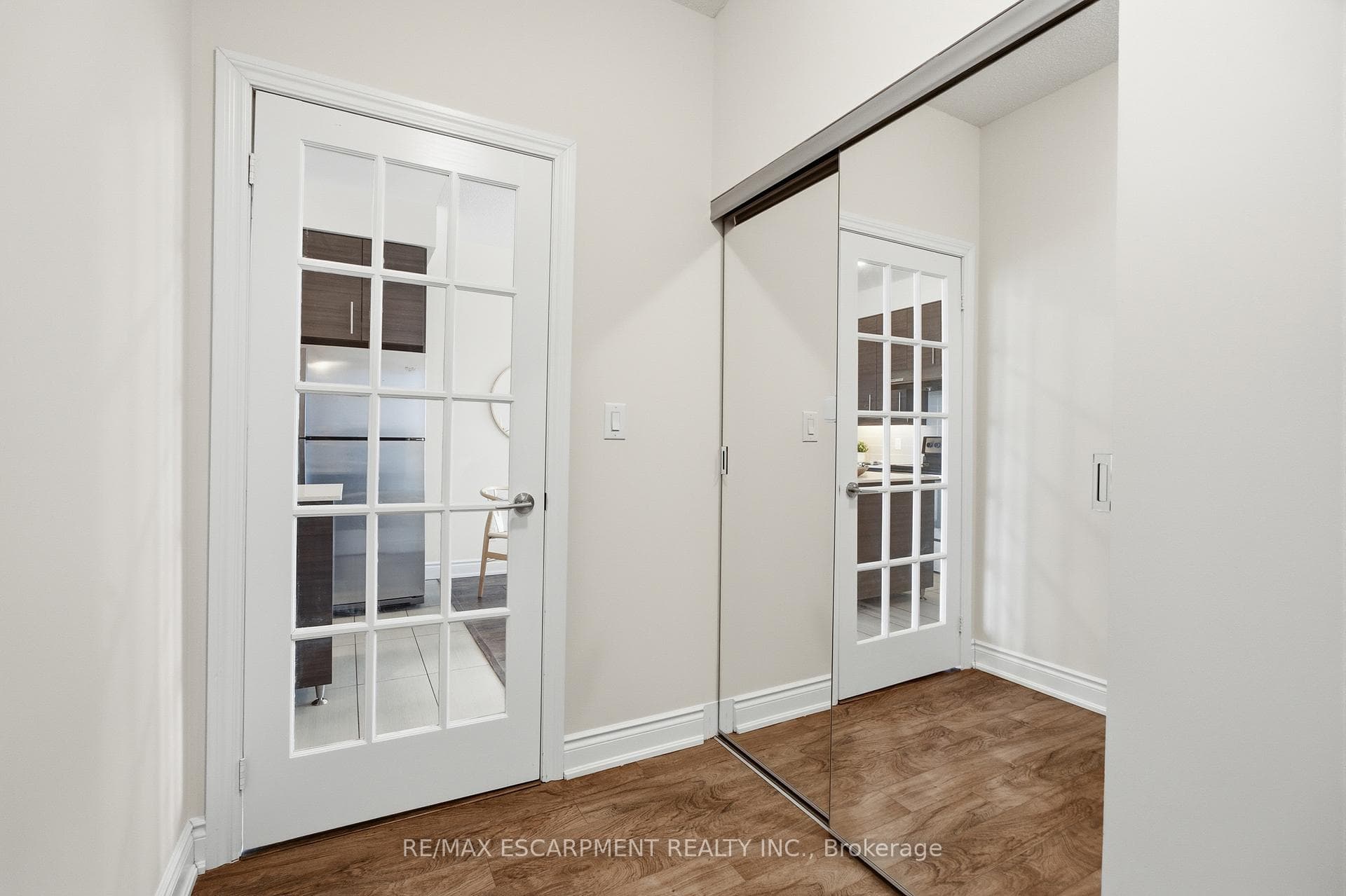 277 South Park Road Unit 1210 photo 27