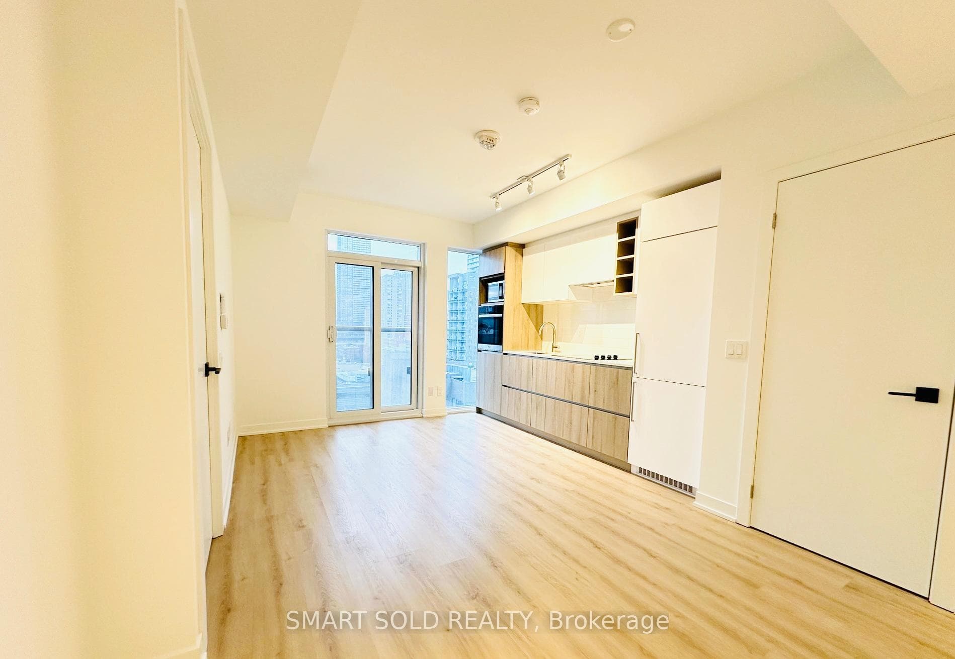 319 Jarvis Street Unit 1603 photo 6