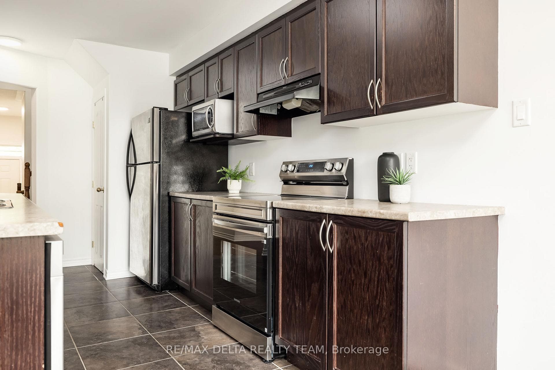616 Spikemoss Place photo 10