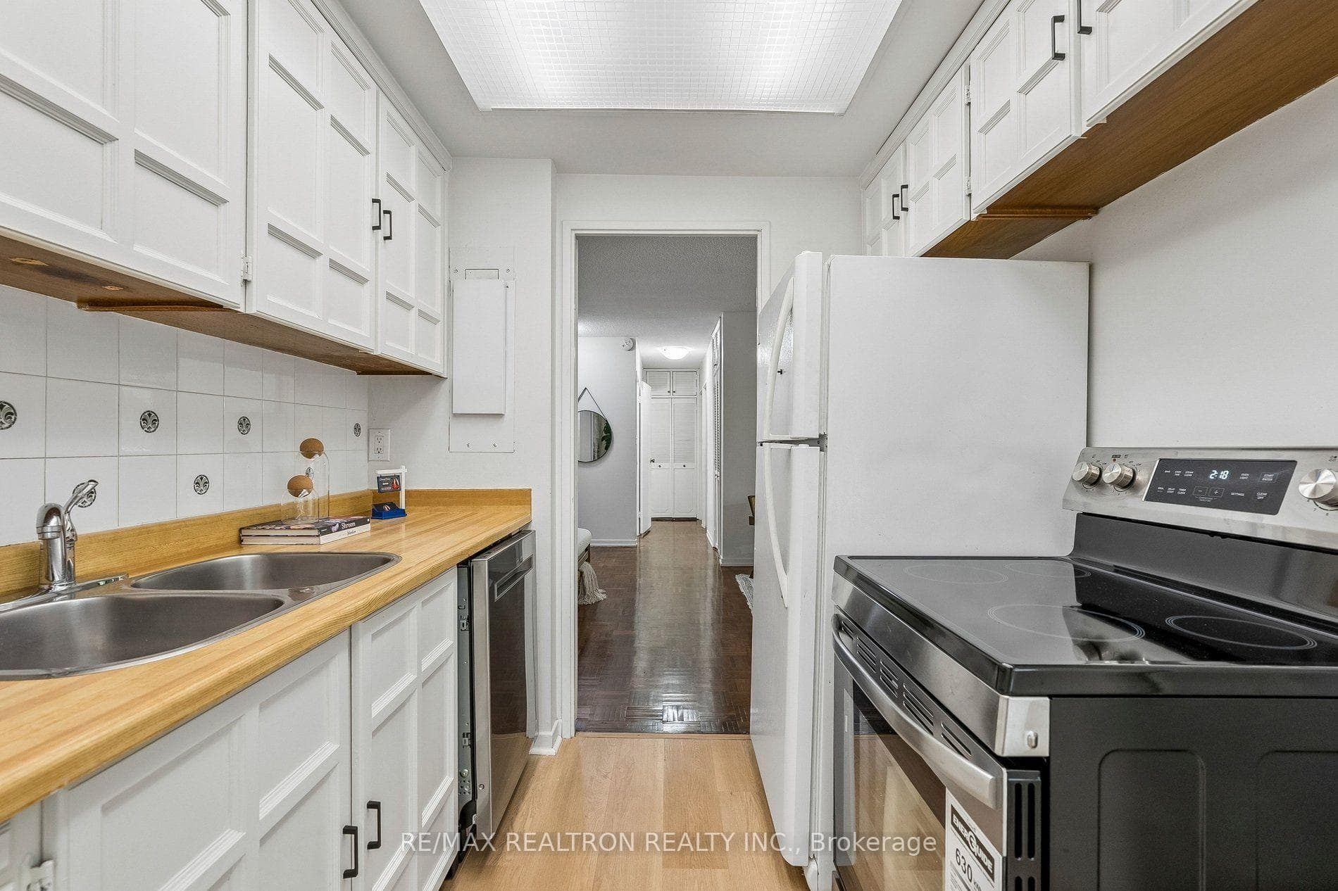 1111 Steeles Avenue Unit 307 photo 18